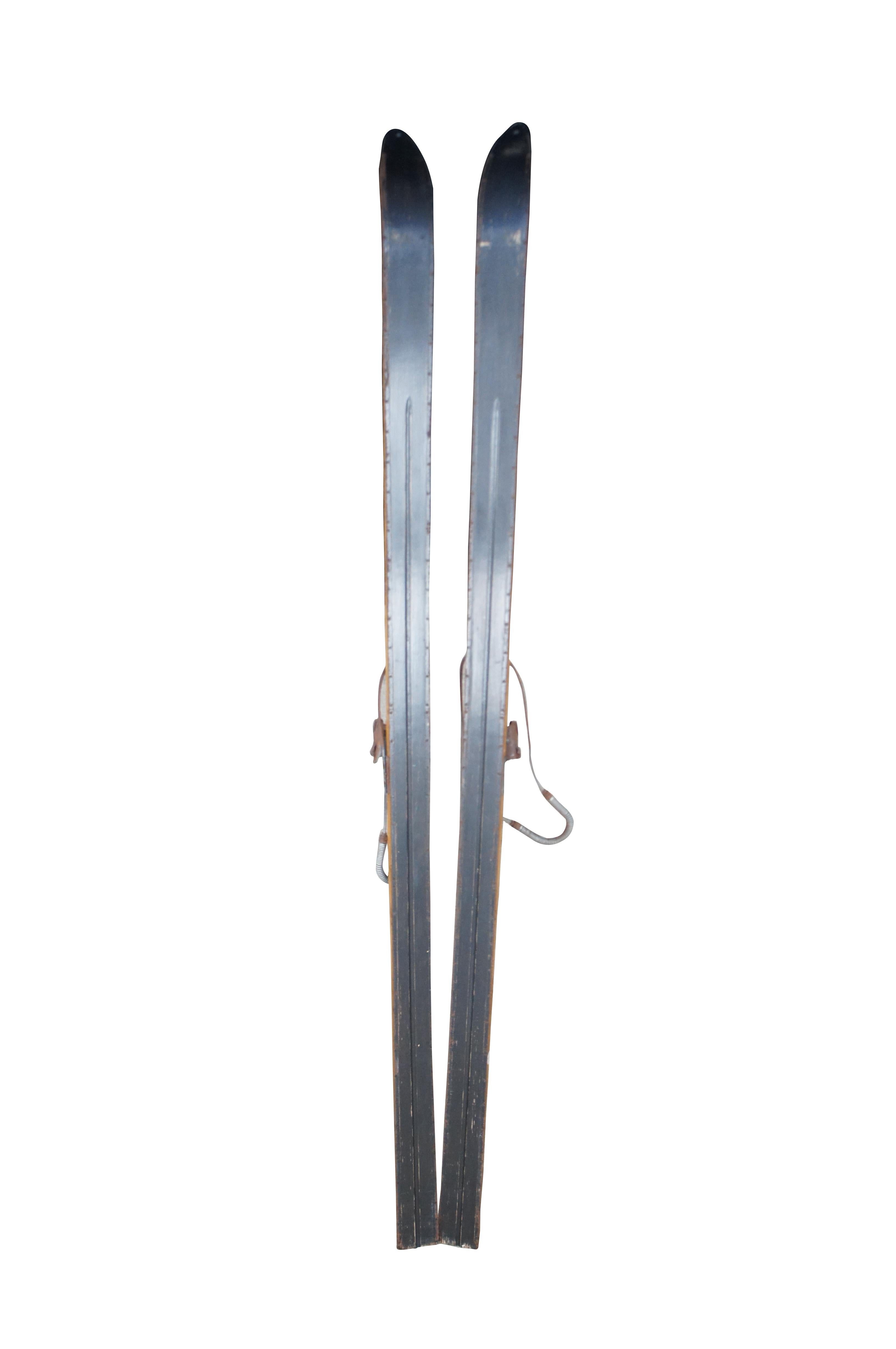 antique cross country skis