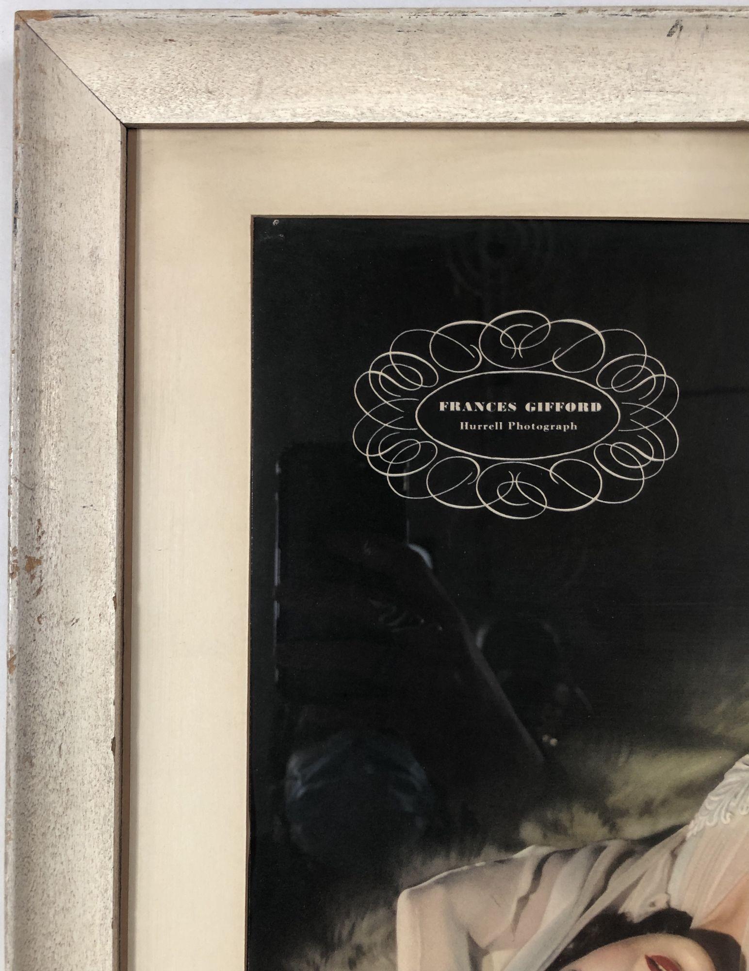 Ritratto hollywoodiano del 1942 dell'attrice Frances Gifford stampato da George Hurrell nella sua cornice originale in legno bianco. 