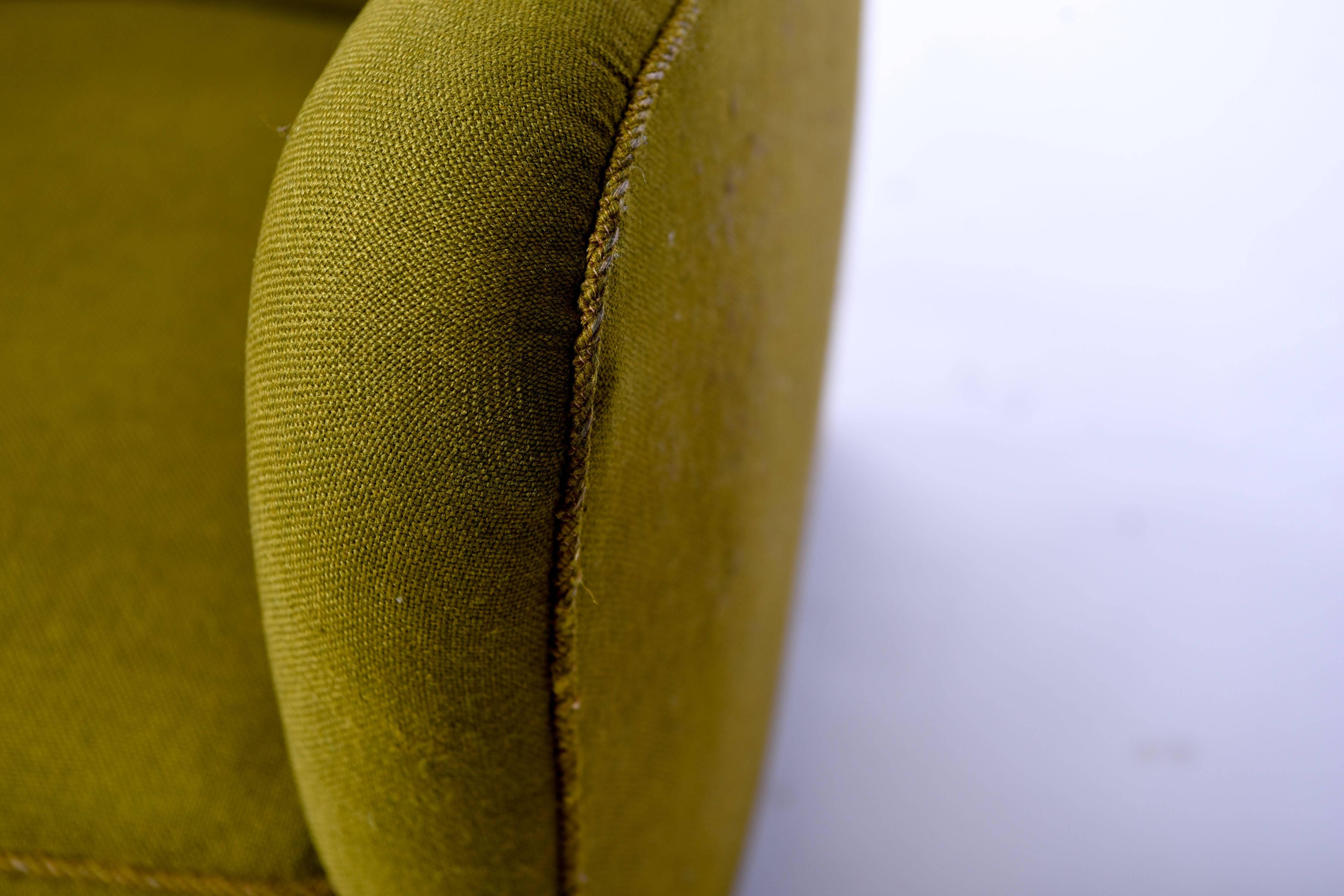1942 Fritz Hansen Model 1672 Wing Back Chair in Original Green Wool Fabric 4