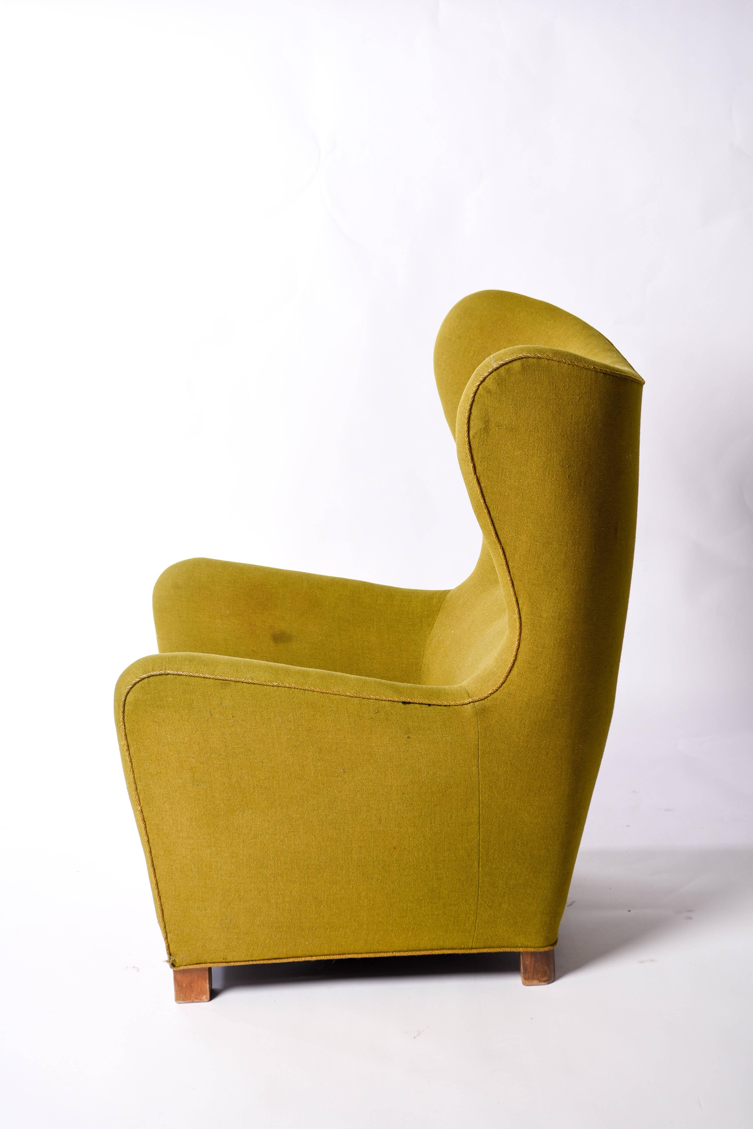 Mid-Century Modern 1942 Fritz Hansen Model 1672 Wing Back Chair in Original Green Wool Fabric