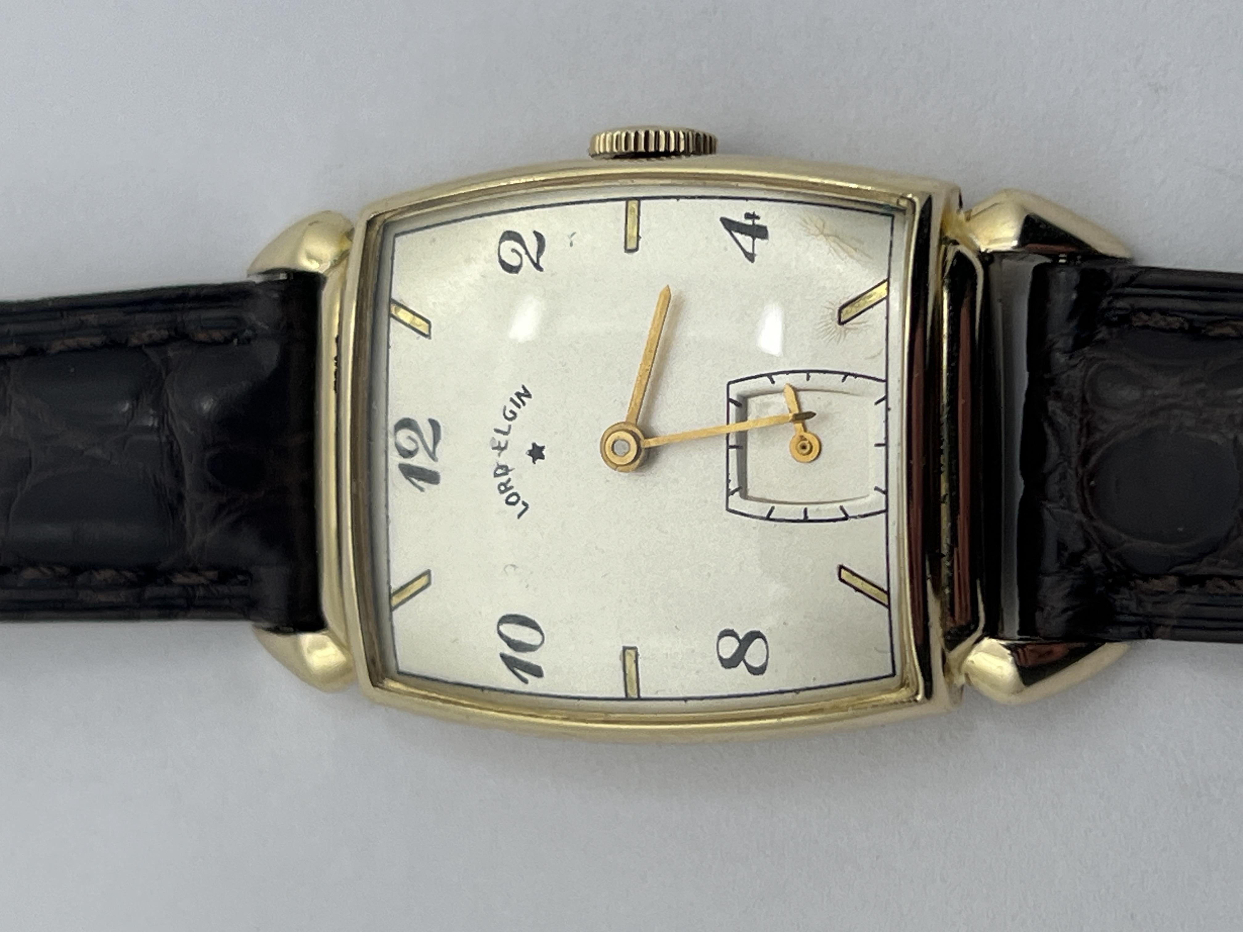 1942 Lord Elgin Caliber 559 21 Jewels. Christmas 1943 In Good Condition For Sale In Raleigh, NC