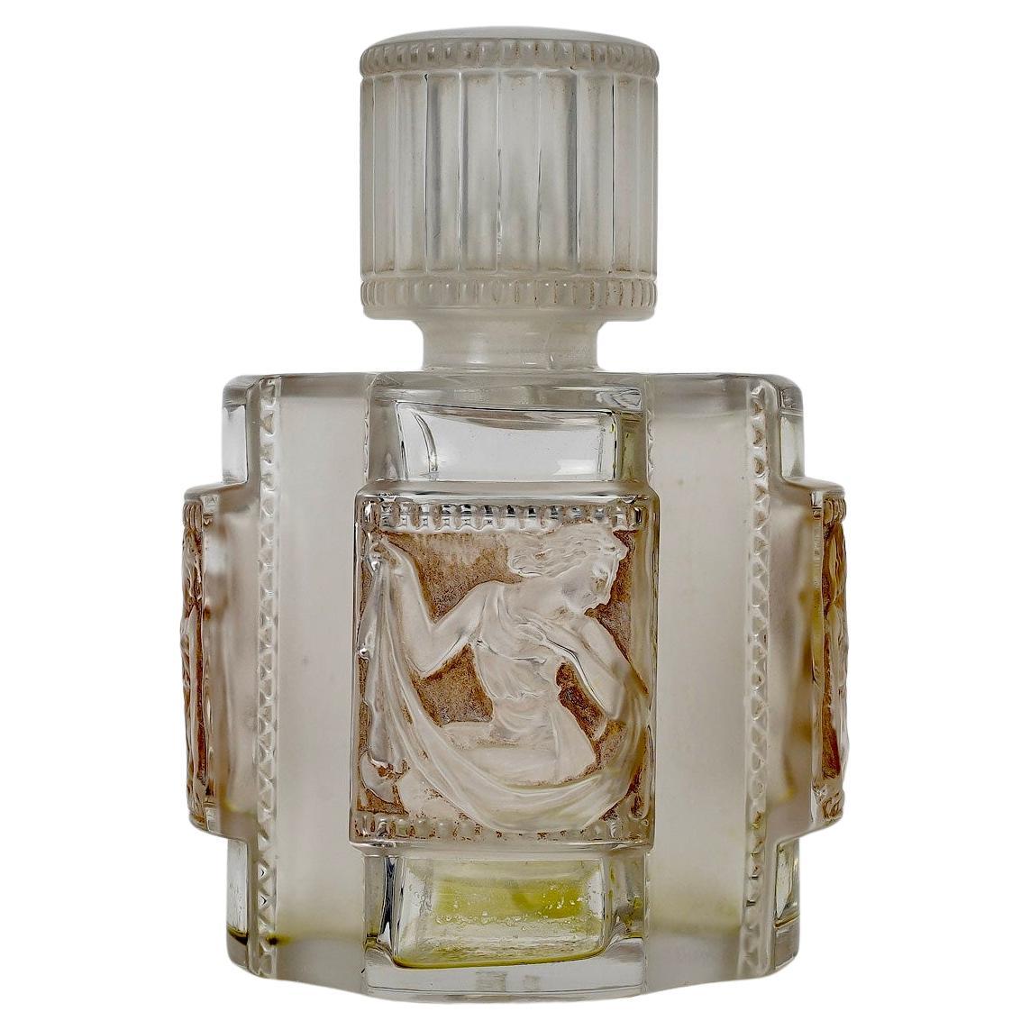 1942 Bouteille de parfum René Lalique Verre Helene avec Patina sépia