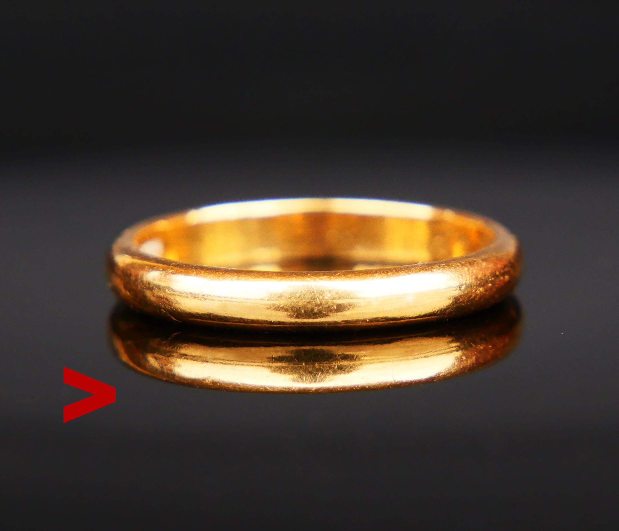 Wedding ring in solid 20K Yellow Gold. Plain band 3 mm wide x 1.5 mm deep.

Hand-made in Sweden. Hallmarked 20K. Unknown workshop

Year mark: Q8 / made in 1942.


Size: Ø 8.75 US / 18.69 mm. Weight: 4.4 gr 


Used finest condition. Engraved with