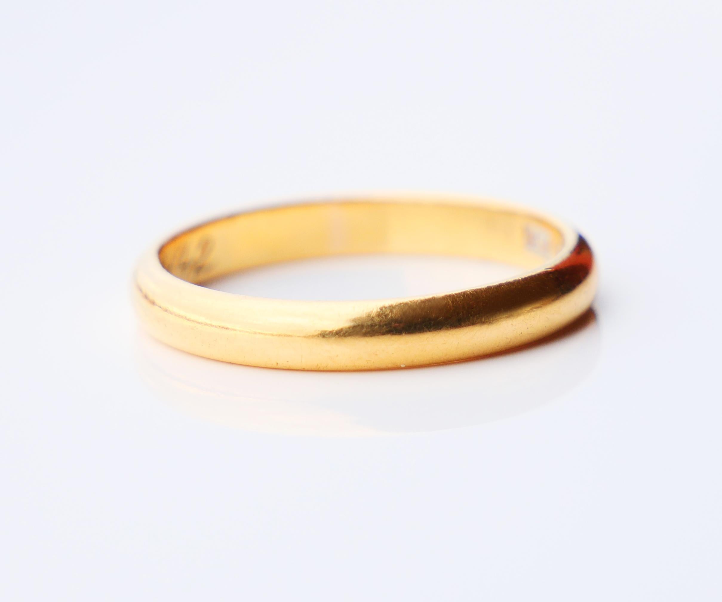 Art Deco 1942 Wedding Ring Unisex solid 20K Gold Ø 8.75 US / 4.4gr For Sale