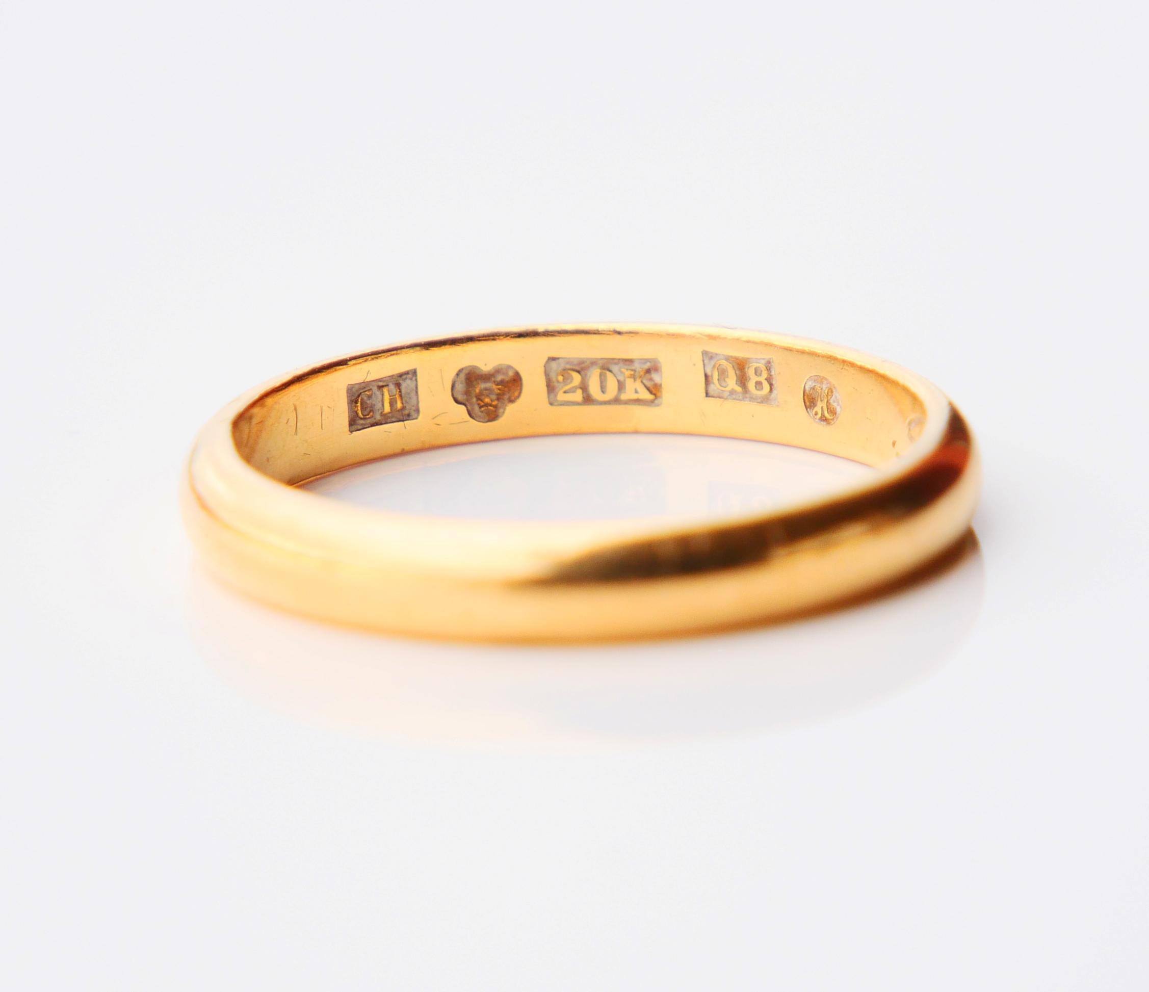 1942 Wedding Ring Unisex solid 20K Gold Ø 8.75 US / 4.4gr For Sale 3