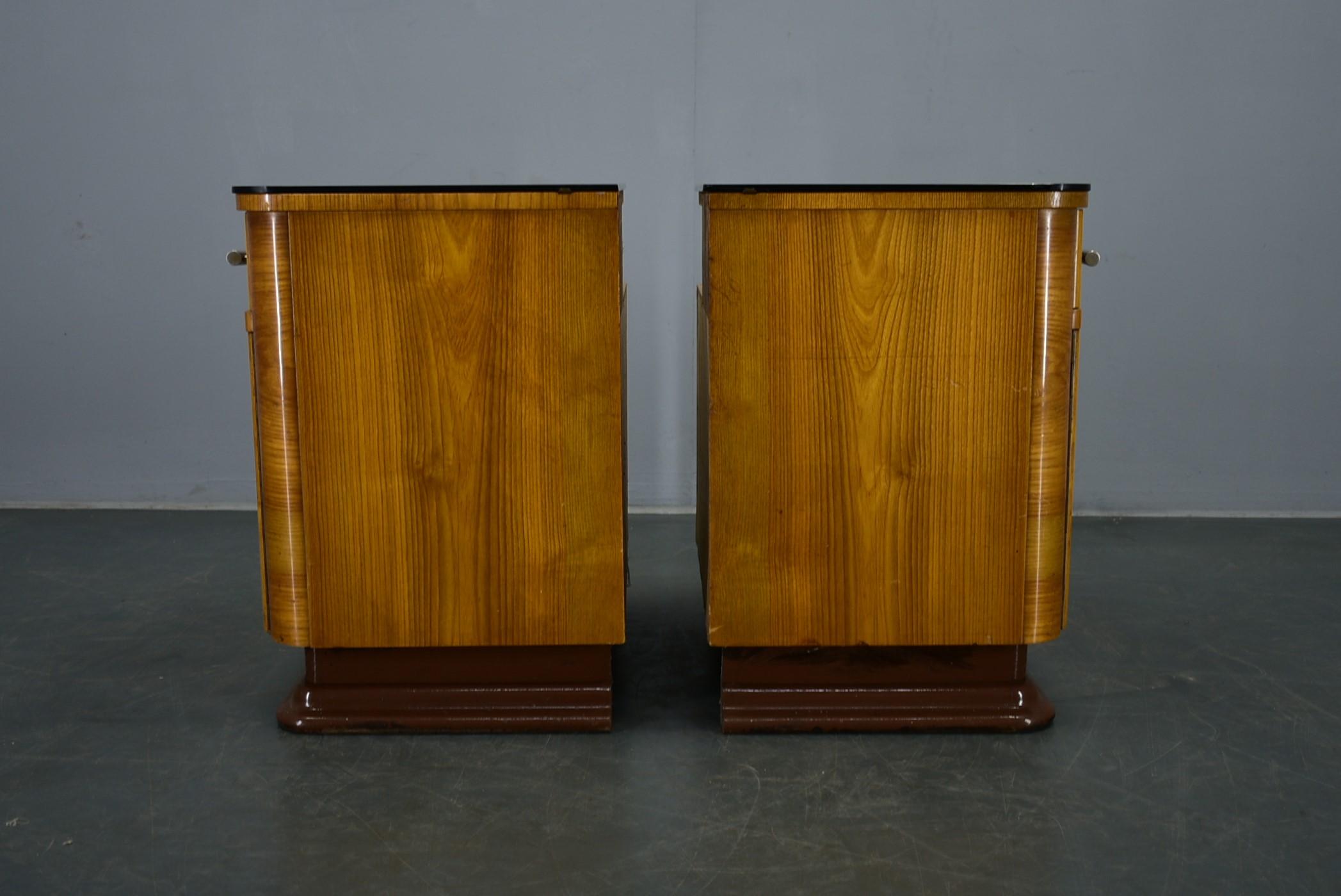 1942s Set of Bedside Tables by Jindrich Halabala, Czechoslovakia For Sale 6