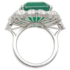 19.43 Carat Emerald-cut Statement 18K Gold Collector’s Grade Grandeur