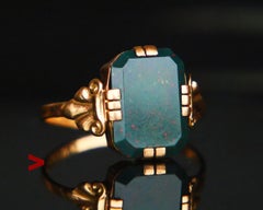 1943 Men Unisex Signet Ring 6ct. Blood stone solid 18K Gold ØUS 6.75 / 2.2gr