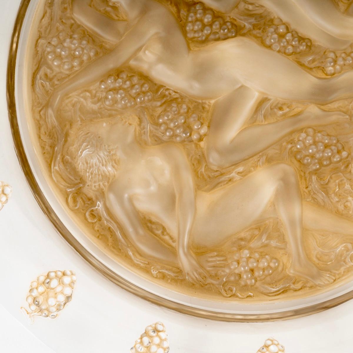 1943 René Lalique - Plato de cristal Cote d'Or con pátina sepia en Bueno Estado en Boulogne Billancourt, FR