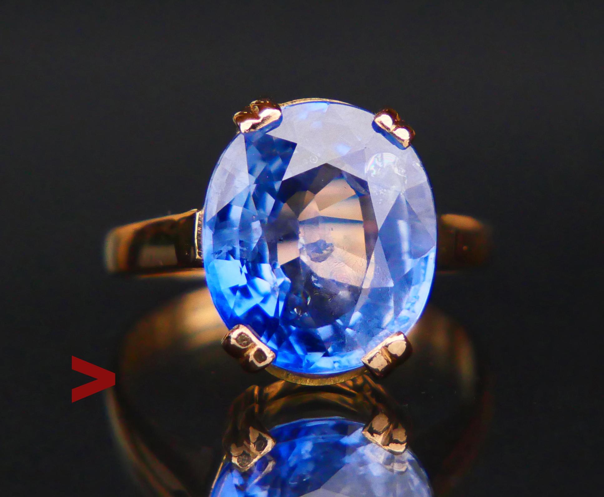 Ring for every day in solid 18K Yellow Gold decorated with natural light Cornflower Blue Sapphire of oval cut 12 mm x 10 mm x 5.12 mm / ca. 5.5 ct that demonstrates peculiar internal inclusions and halos.

Light Blue Color, transparent stone, likely