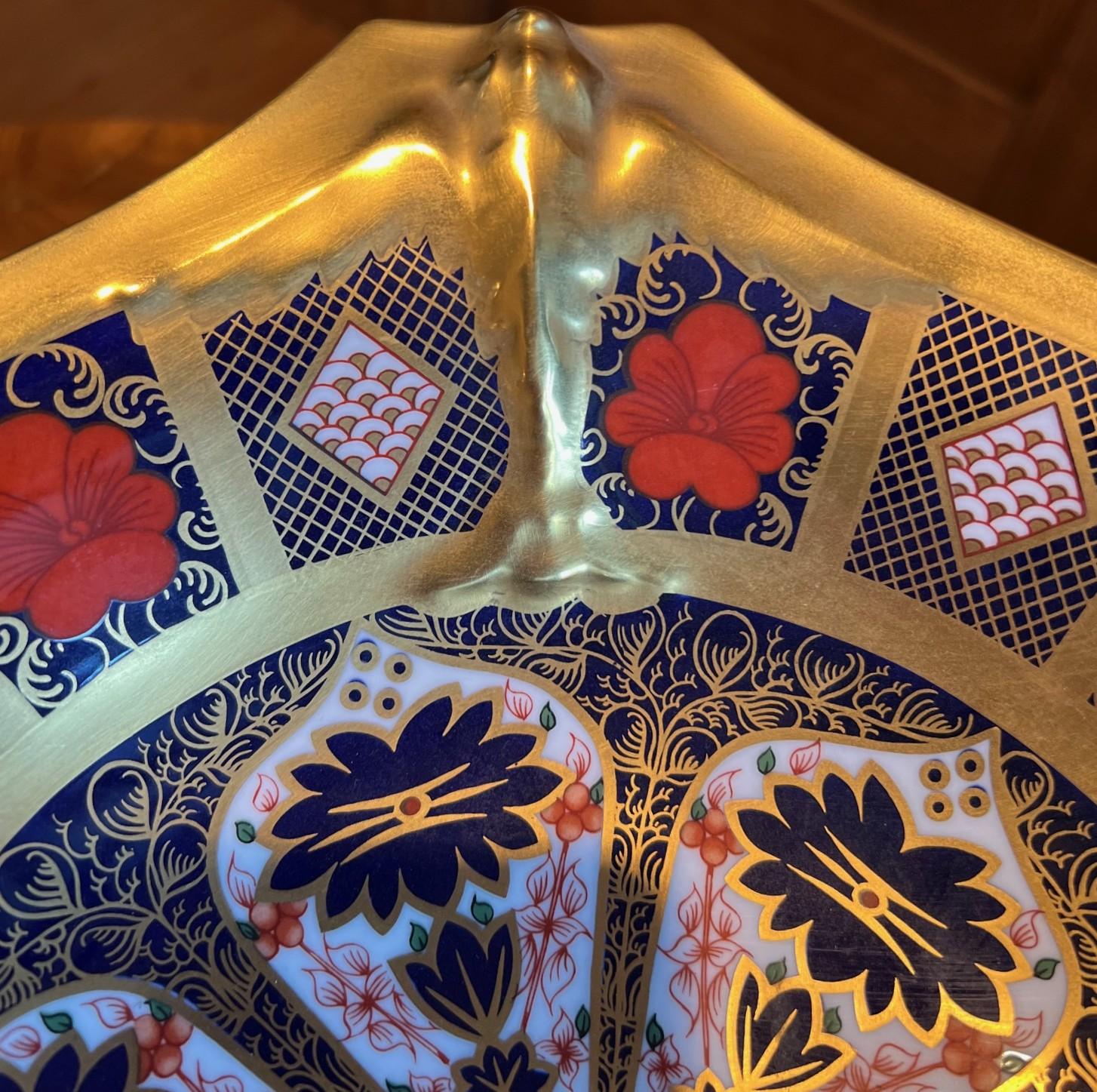 1943 Royal Crown Derby Antiguo Imari macizo de oro de 22 quilates con banda de delfín Centro de mesa Dorado en venta