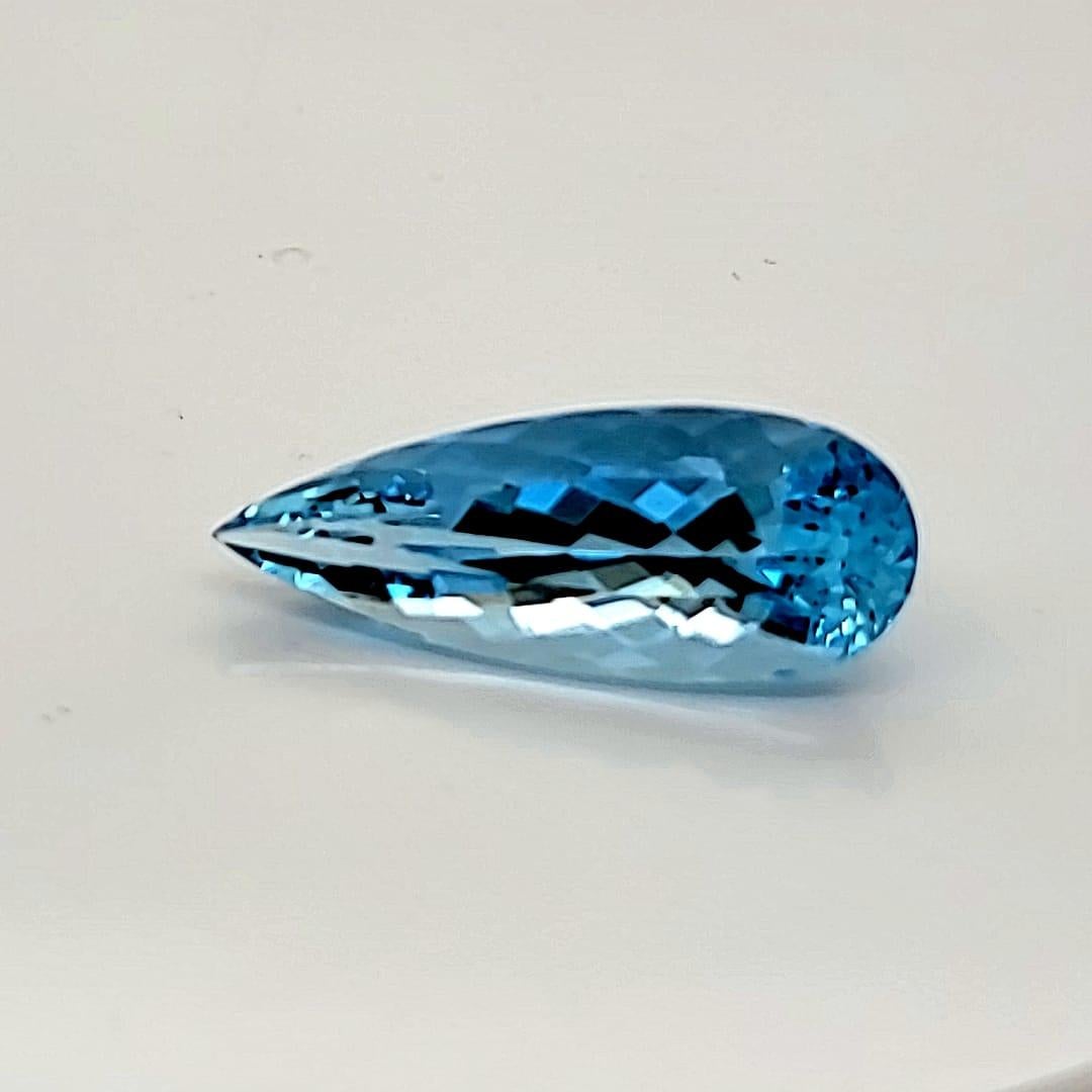 Women's 19.44 Carats Blue Aquamarine Pear Drop Cut For Sale
