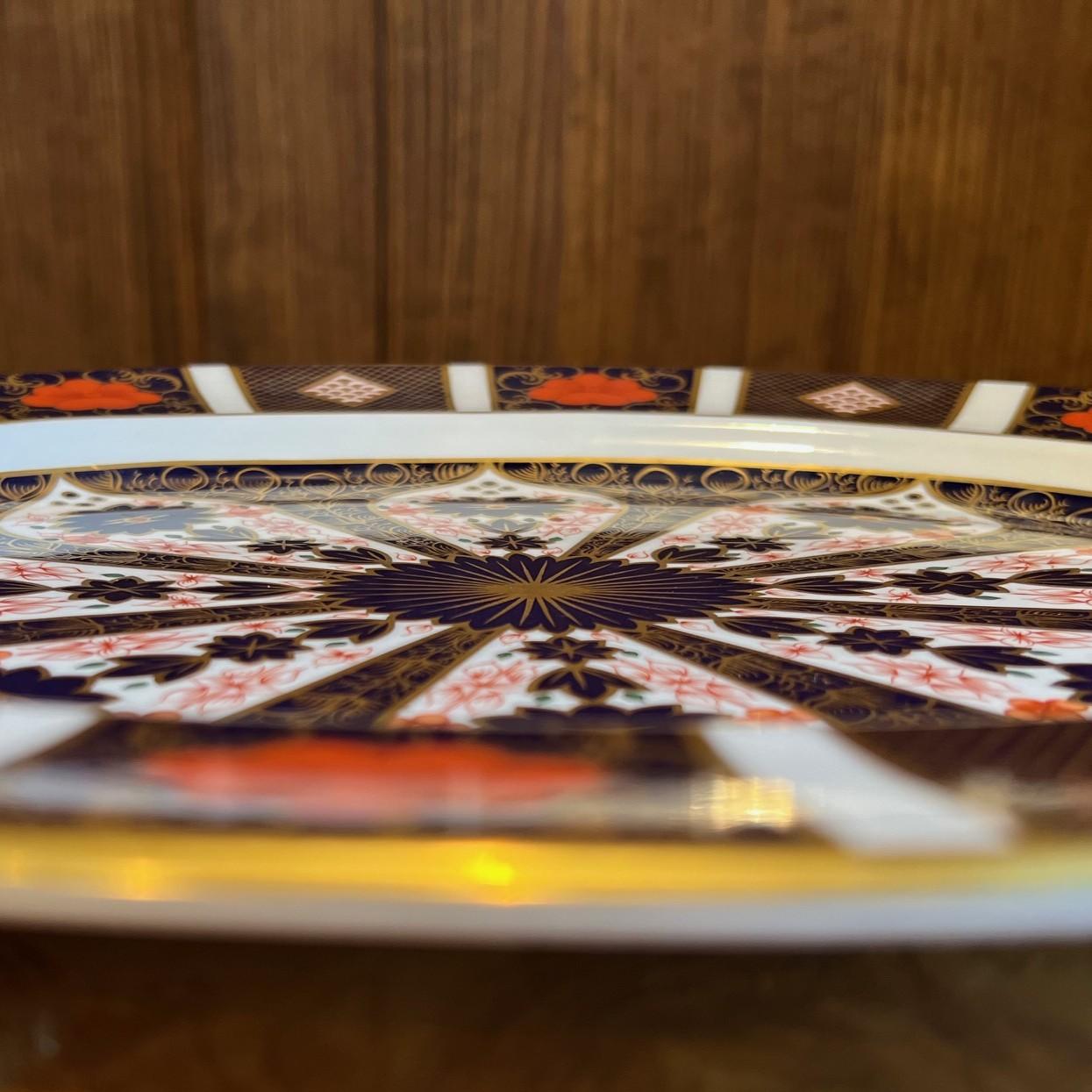 1944 Large Royal Crown Derby Old Imari Oval Serving Platter In Good Condition In Morristown, NJ