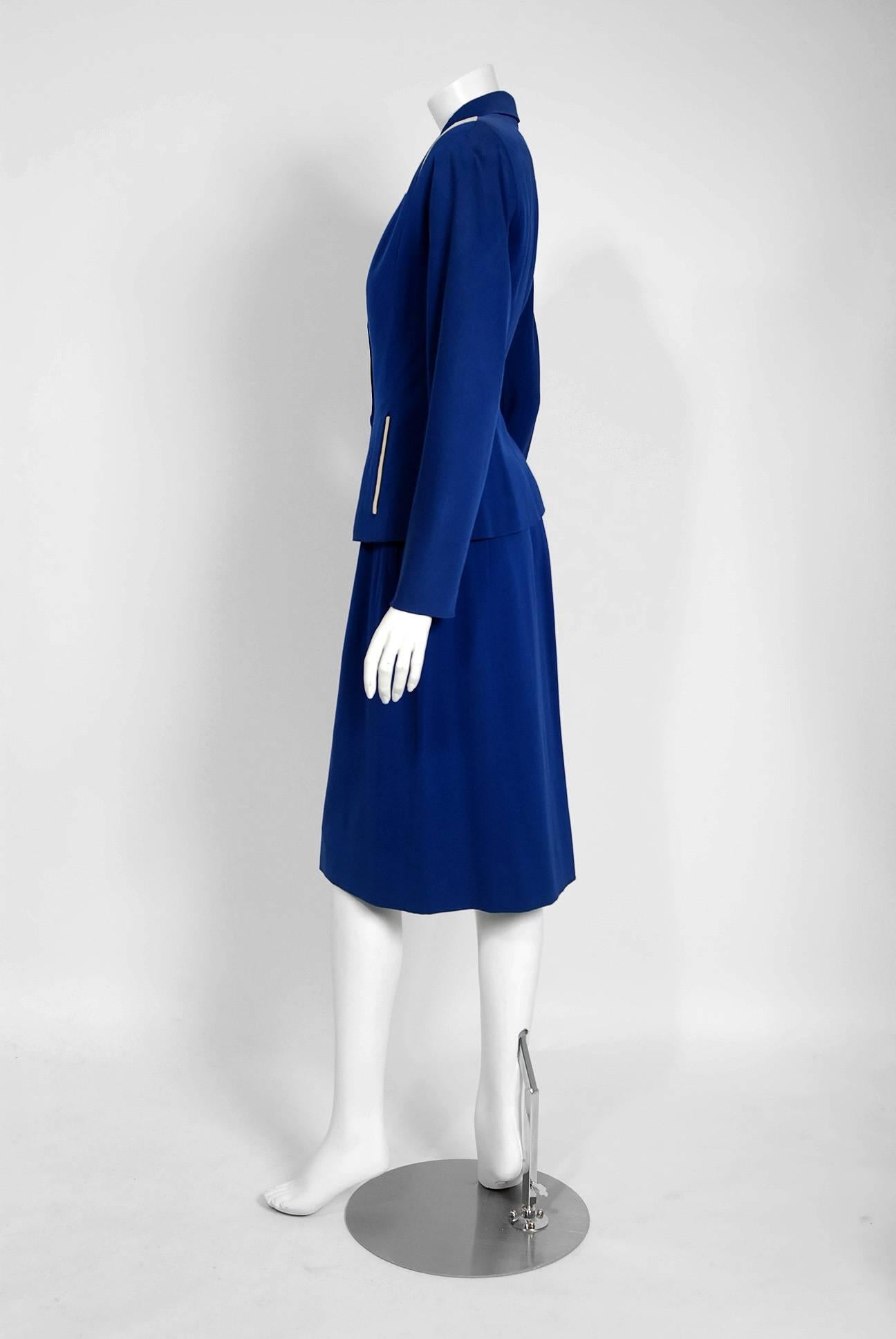 Fred A. Block Blue and Ivory Gabardine Block-Color Deco Jacket Skirt Suit, 1945  In Excellent Condition In Beverly Hills, CA