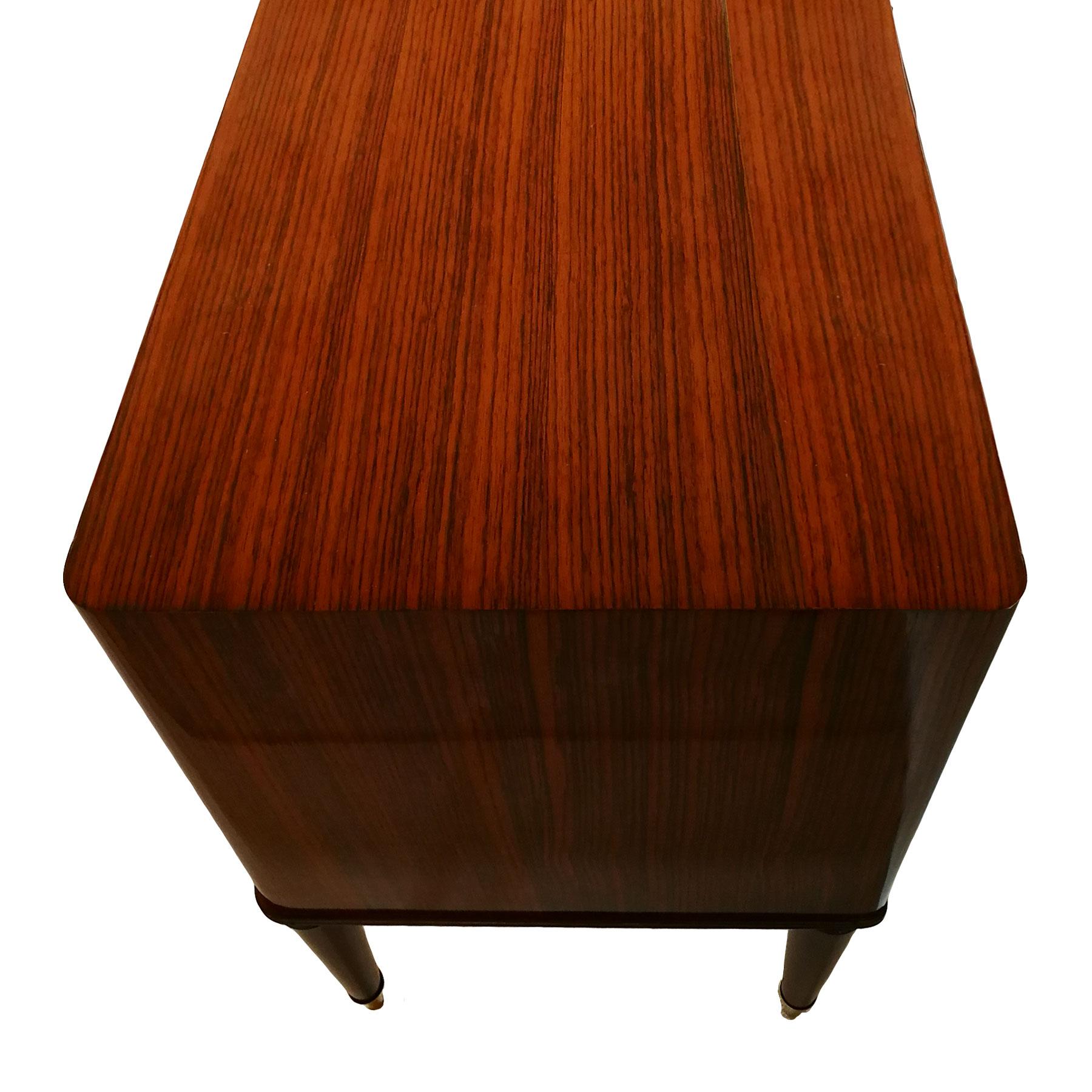 Large Mid-Century Modern Commode in Zebra Wood, Mahogany and Brass - Italy In Good Condition For Sale In Girona, ES