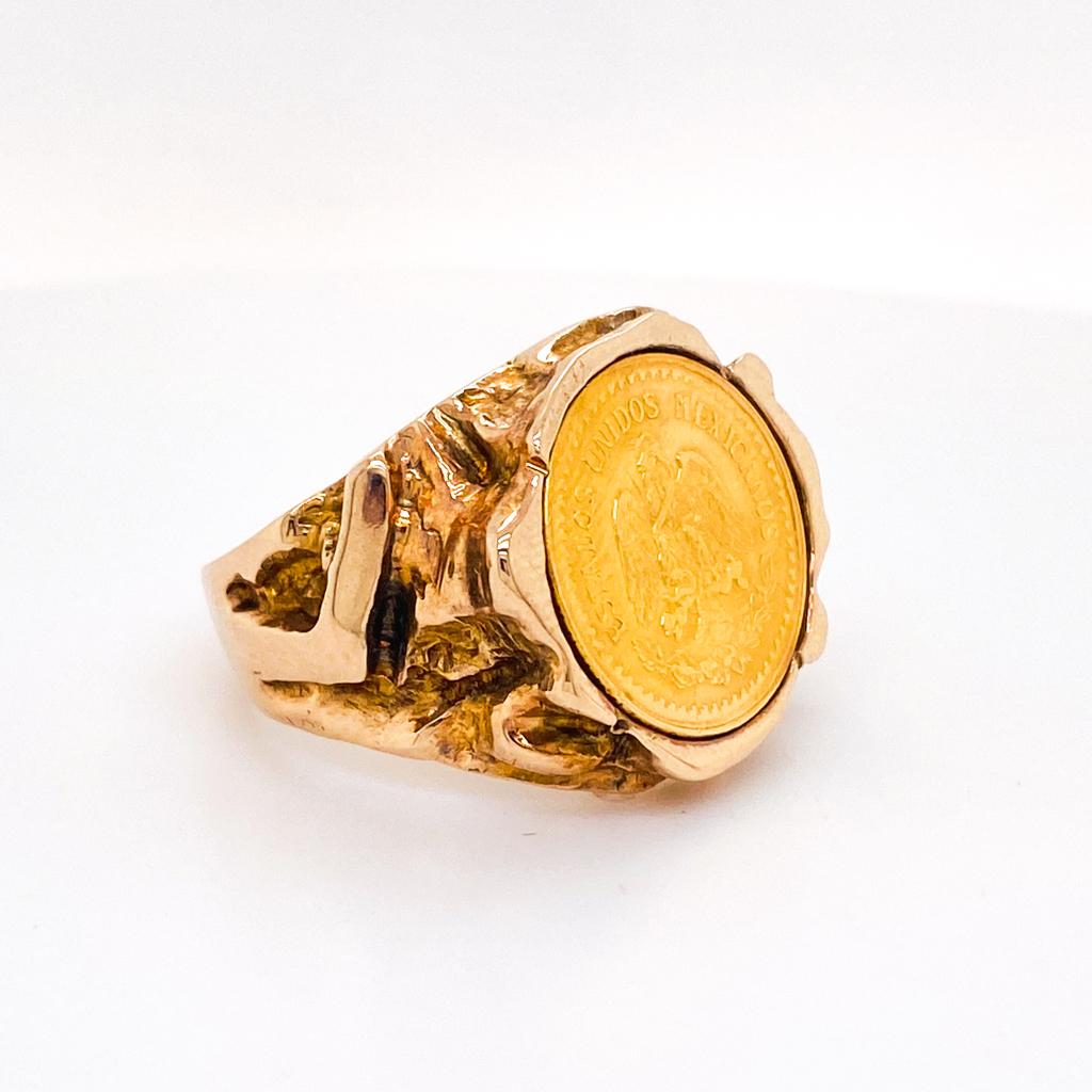 1945 Peso Coin Nugget Design Ring, 2-1/2 Pesos 22K Gold in 14K Yellow Gold In Excellent Condition For Sale In Austin, TX