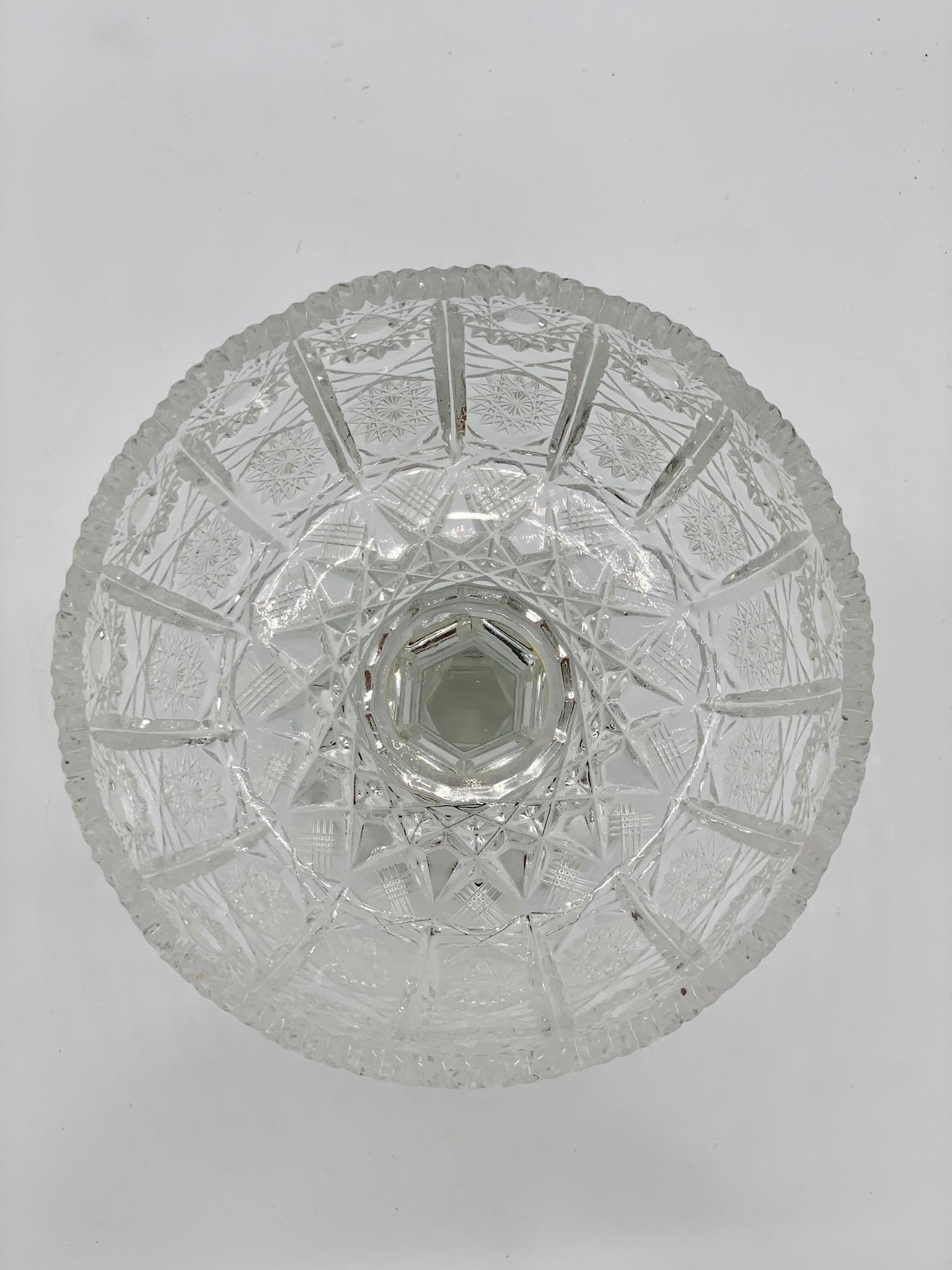 1945 Servebowl with Lead Crystal Cut Patterns For Sale 6