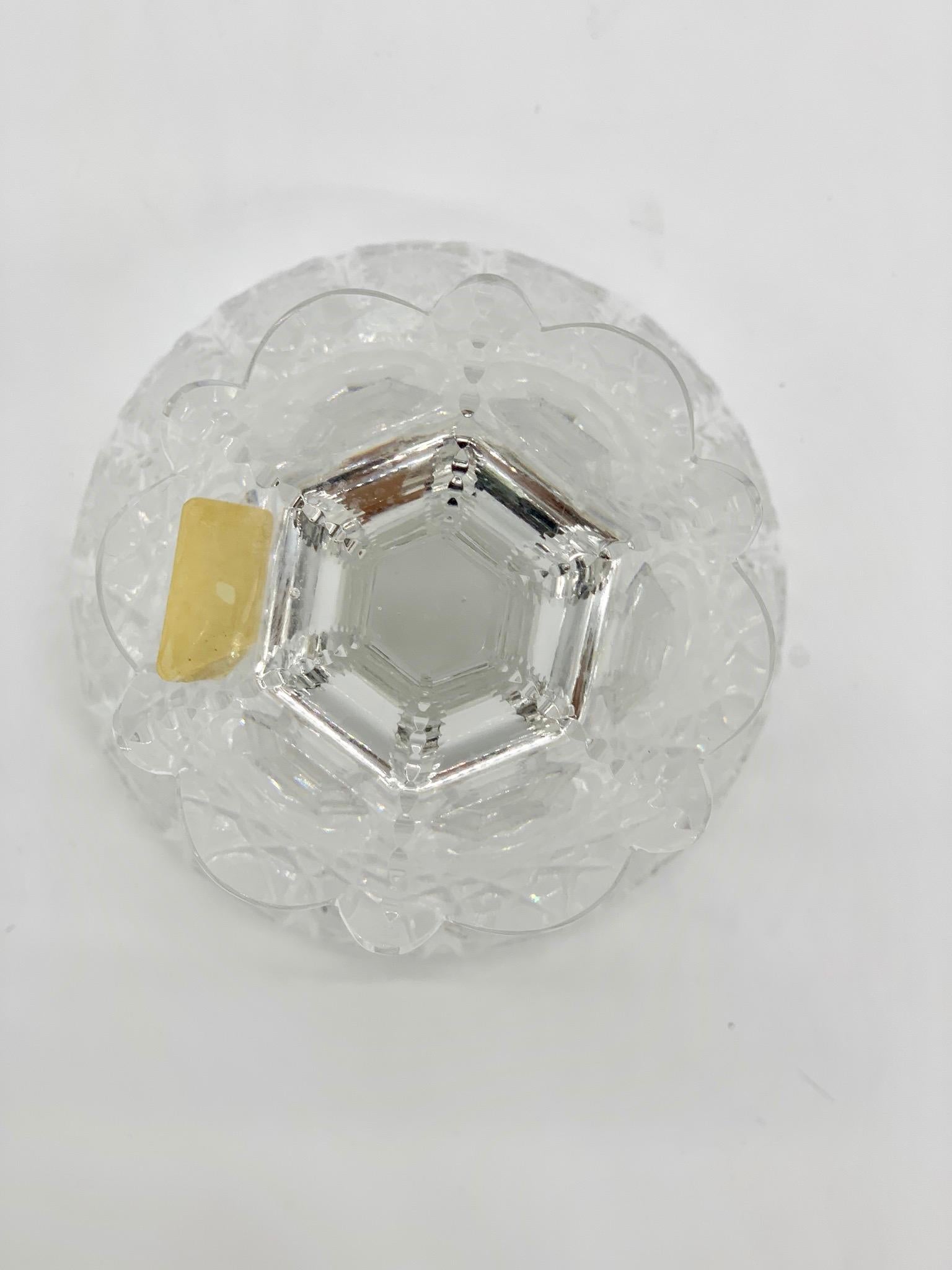 bol à servir 1945 avec motifs en cristal de plomb taillé en vente 7