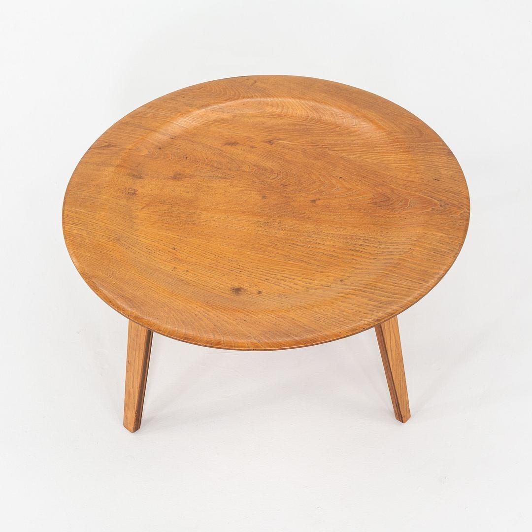 1946 Eames Evans Herman Miller CTW Round Wood Coffee Table in Calico Ash For Sale 5