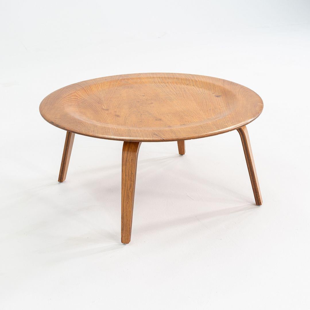 Mid-20th Century 1946 Eames Evans Herman Miller CTW Round Wood Coffee Table in Calico Ash For Sale