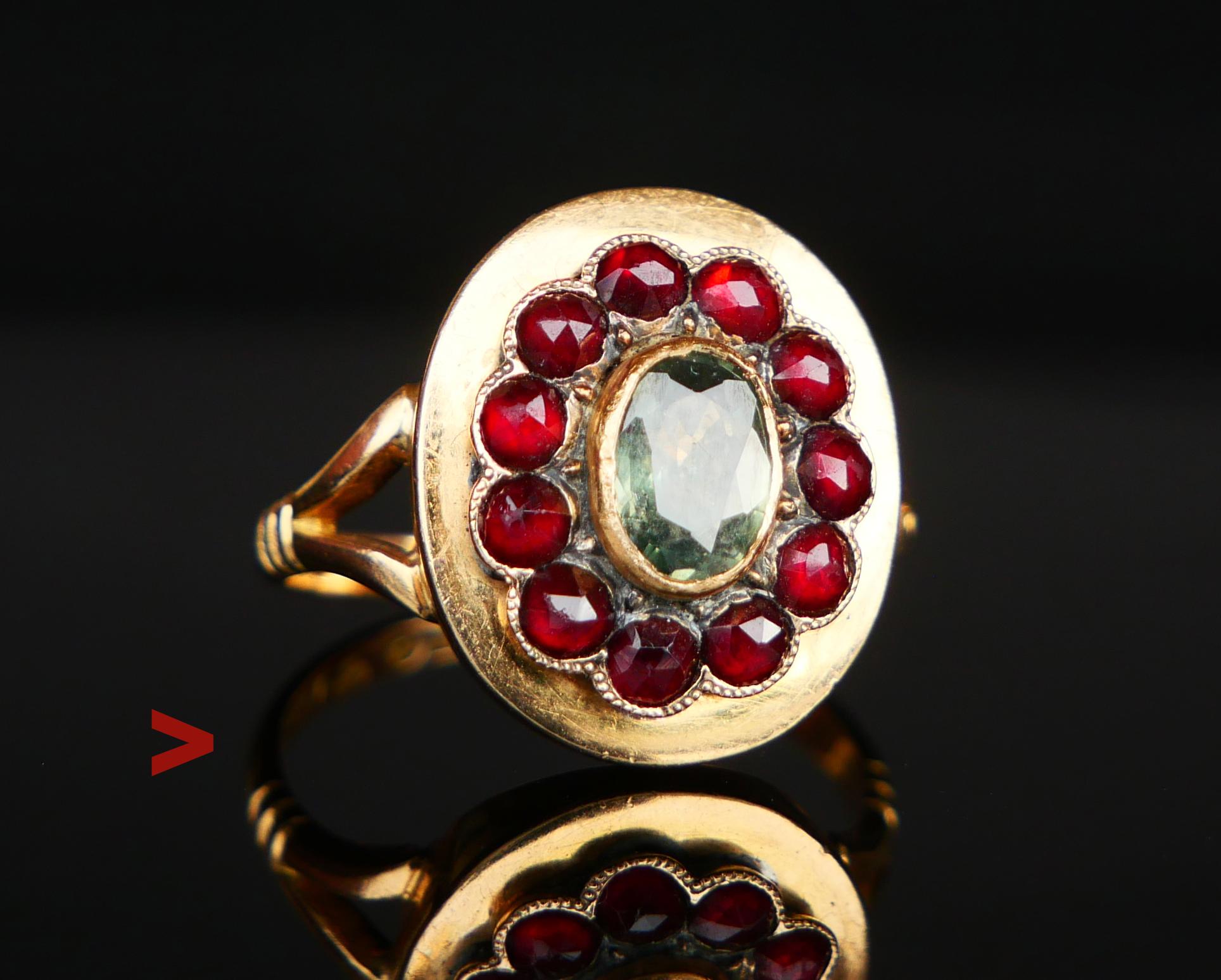 1946 Poison Ring natural 1ct Green Sapphire Garnets solid 18K Gold Ø US6.5 / 5gr For Sale 9