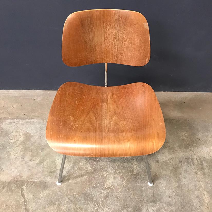 1946, Ray and Charles Eames for Herman Miller, Dcm Chair in Wooden Version 5
