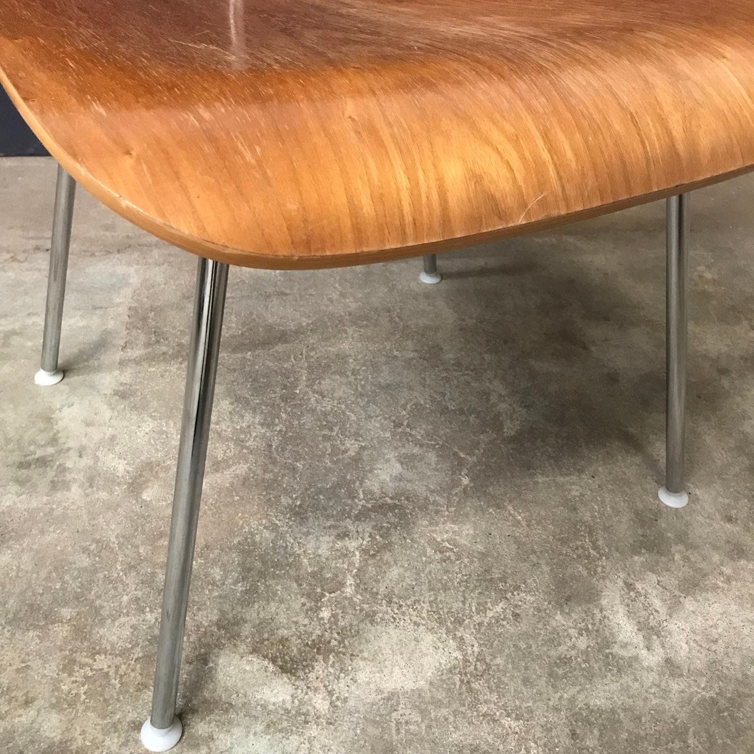 1946, Ray and Charles Eames for Herman Miller, Dcm Chair in Wooden Version 12