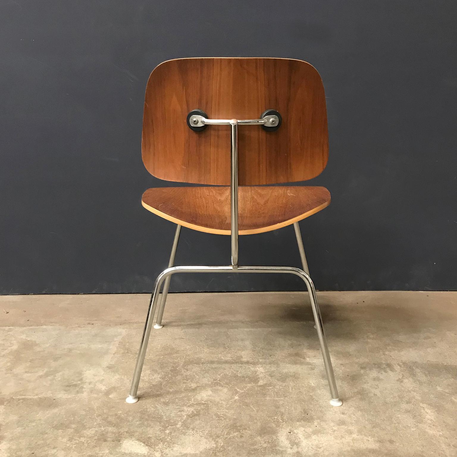 1946, Ray and Charles Eames for Herman Miller, Dcm Chair in Wooden Version 1