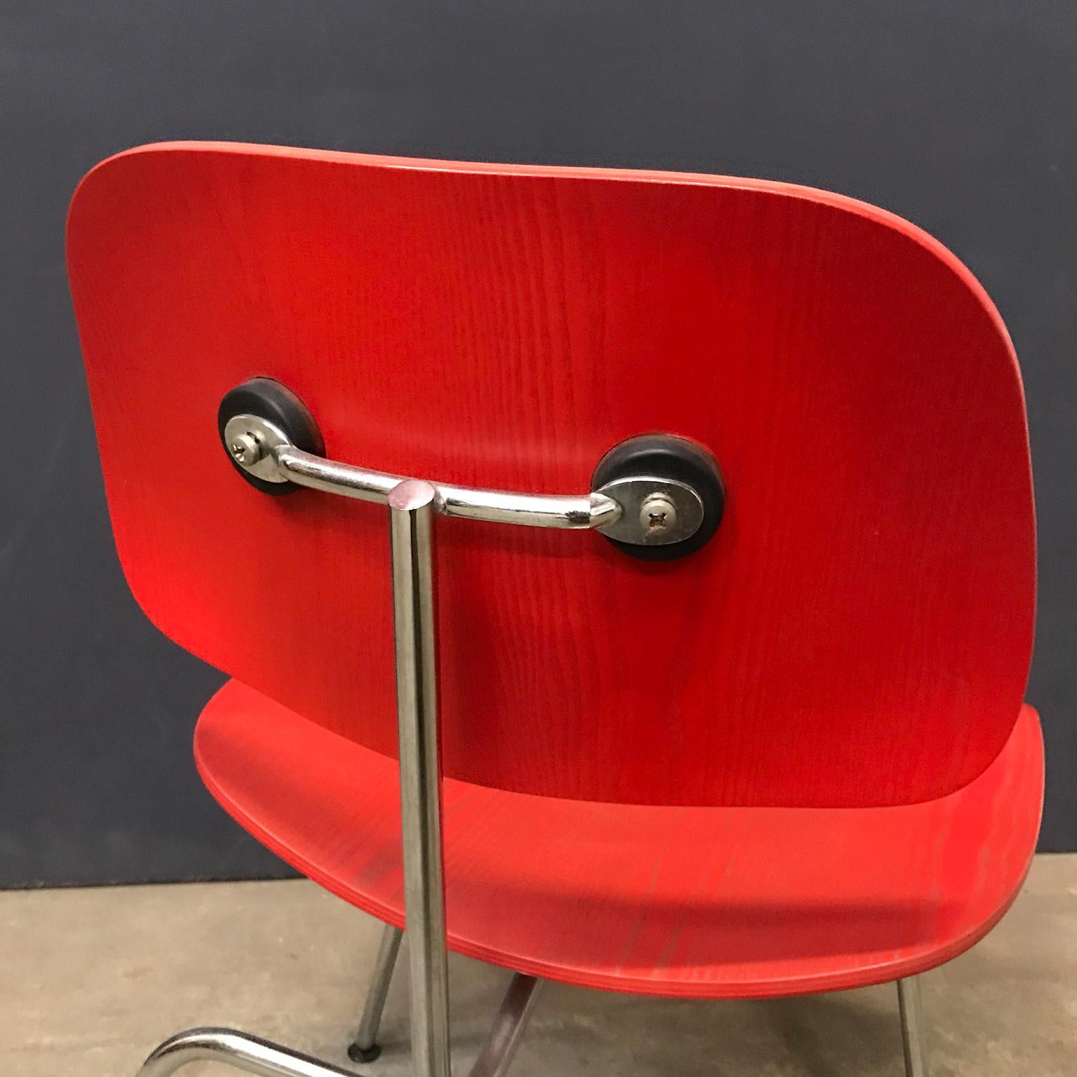 1946, Ray and Charles Eames for Vitra, DCM Chair in Red Vernish 6