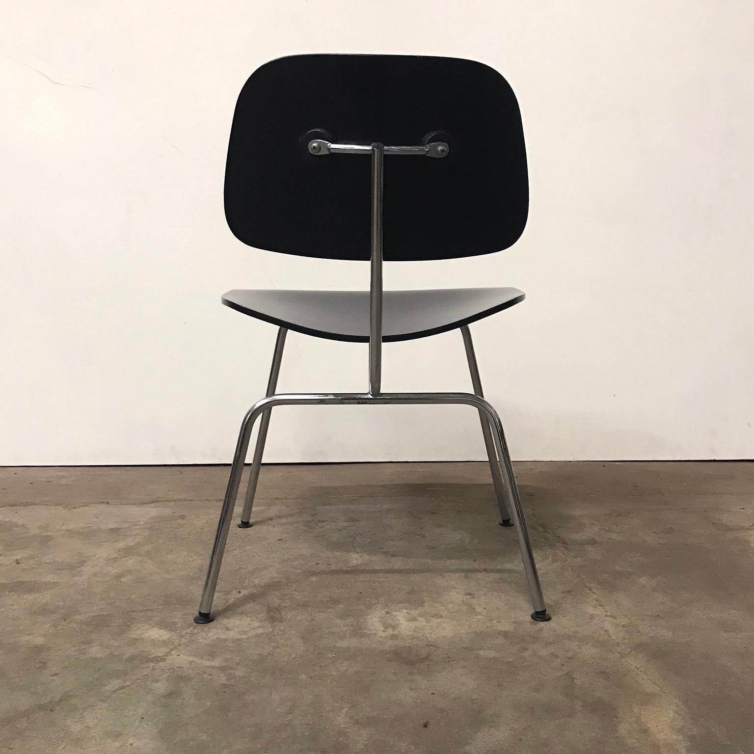 Mid-20th Century 1946, Ray and Charles Eames for Vitra, Set of Six DCM Chairs in Black