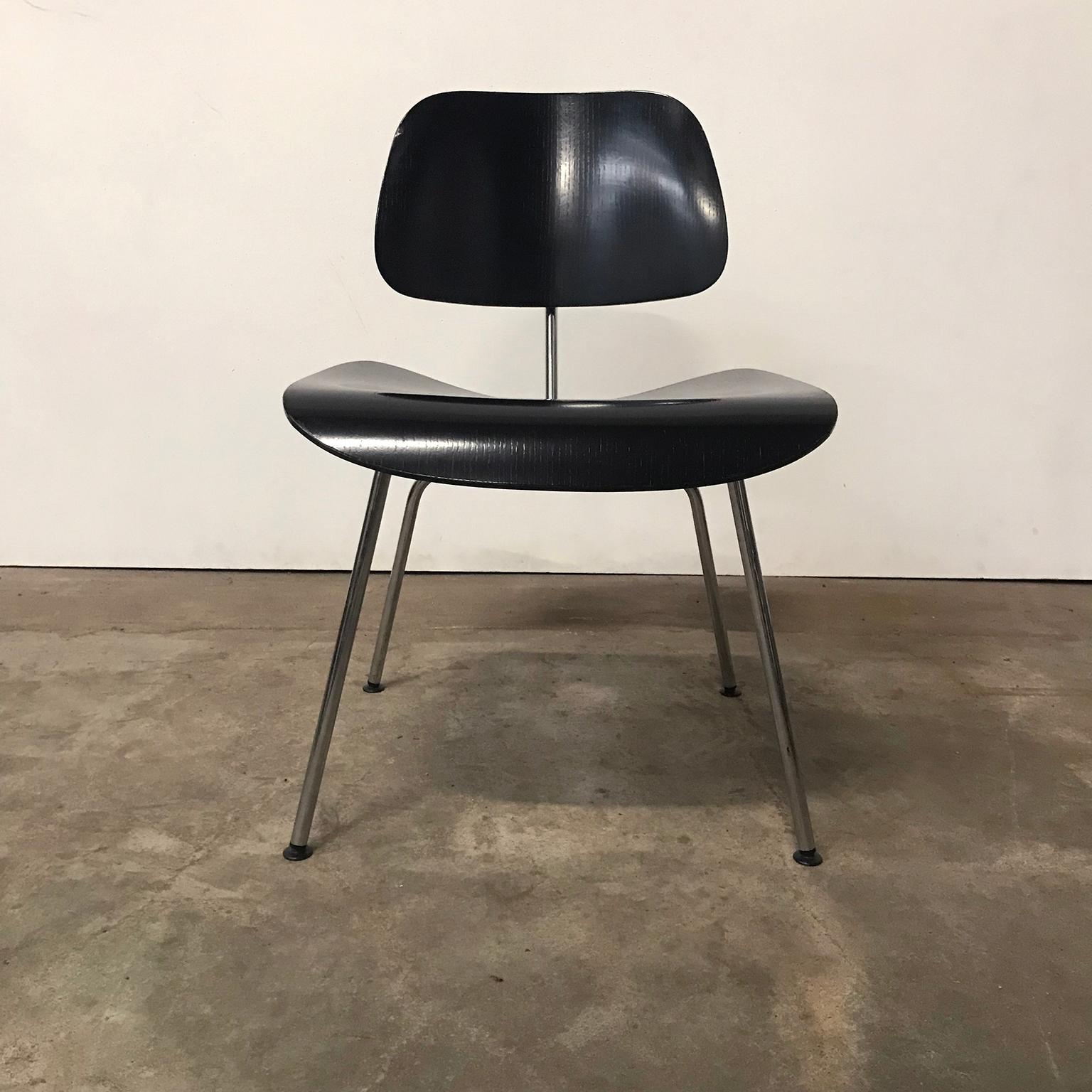 Metal 1946, Ray and Charles Eames for Vitra, Set of Six DCM Chairs in Black