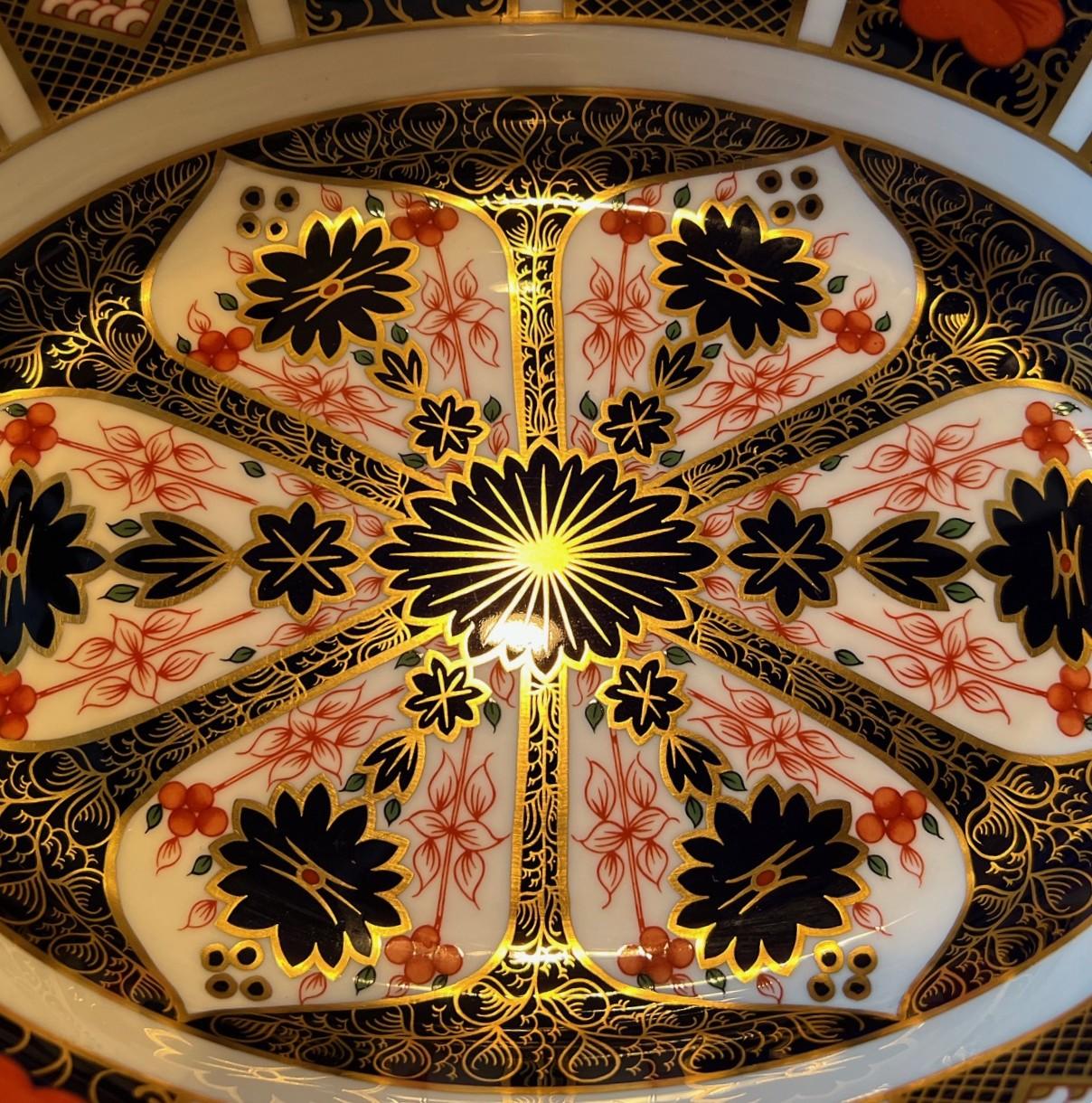 1945 Royal Crown Derby Vecchio Piatto Imari per Verdure In condizioni buone in vendita a Morristown, NJ