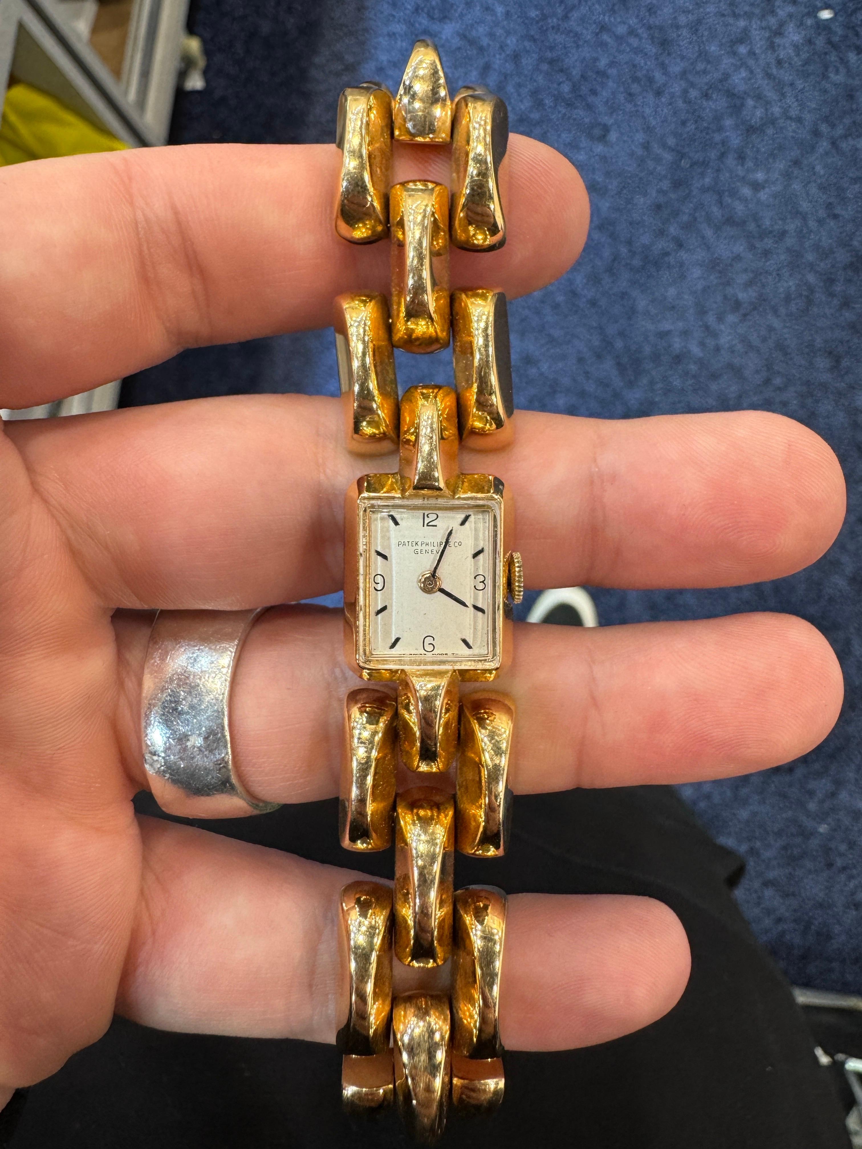 1946 Yellow Gold Patek Philippe Ref: 2095 For Sale 6