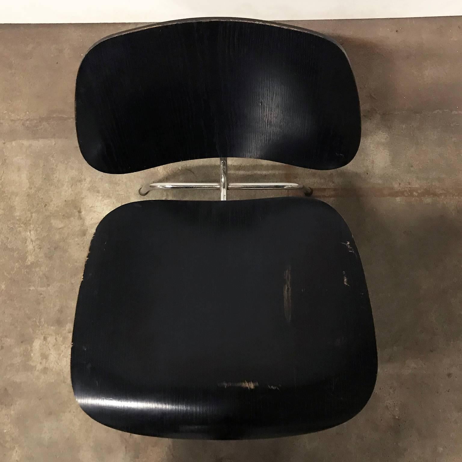 Metal 1946, Ray & Charles Eames for Herman Miller, Black LCM Chair