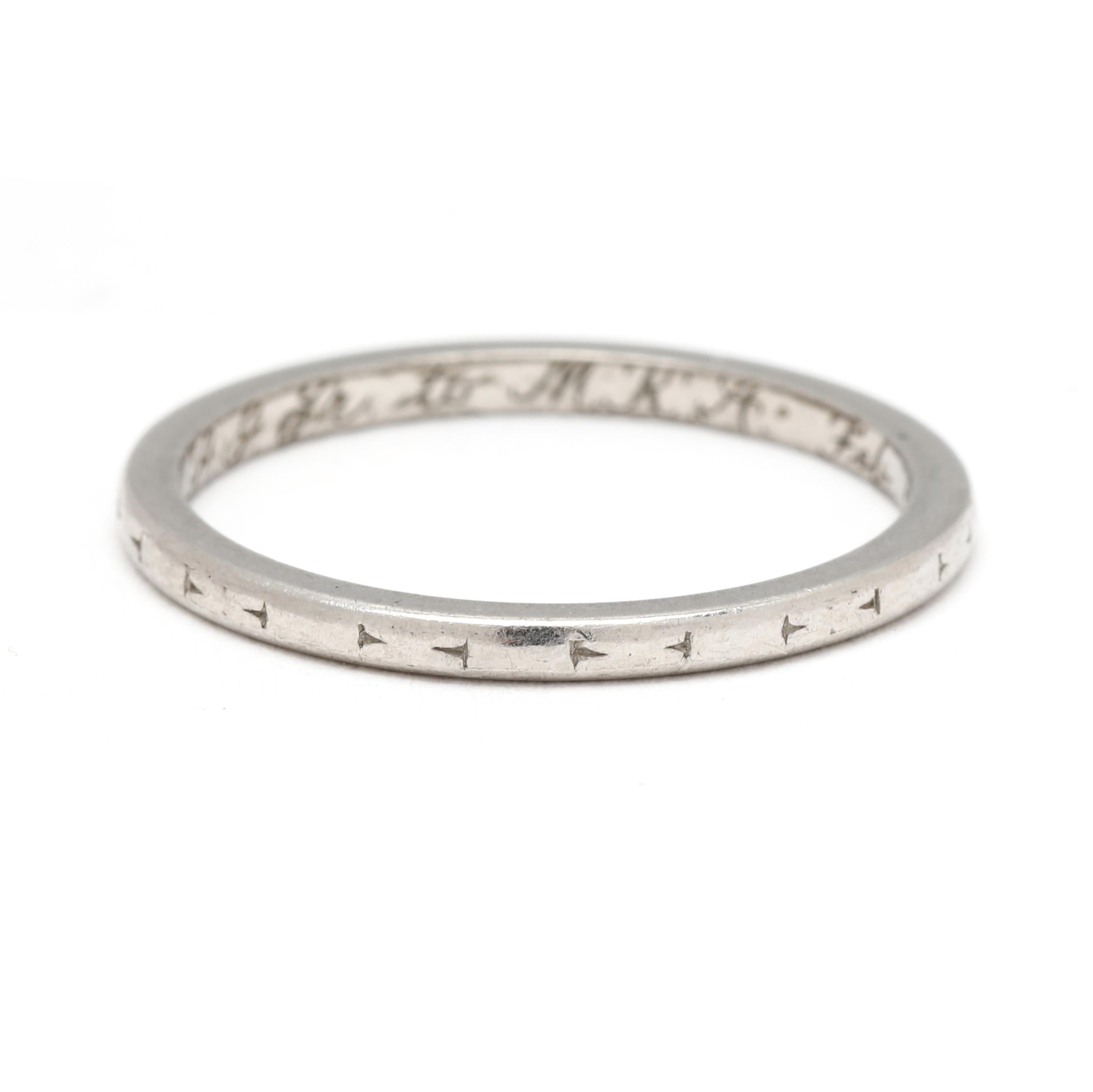 Ring Size 5.5

Width: 1.5 mm

Weight: 1.5 dwts. / 2.3 grams

Stamps: 10% IRIDPLAT
SC&L CO 1940s

A Couple Of Things to Note:
* This is a vintage item and may show signs of wear. It has been cleaned.
* Please feel free to reach out to us with any