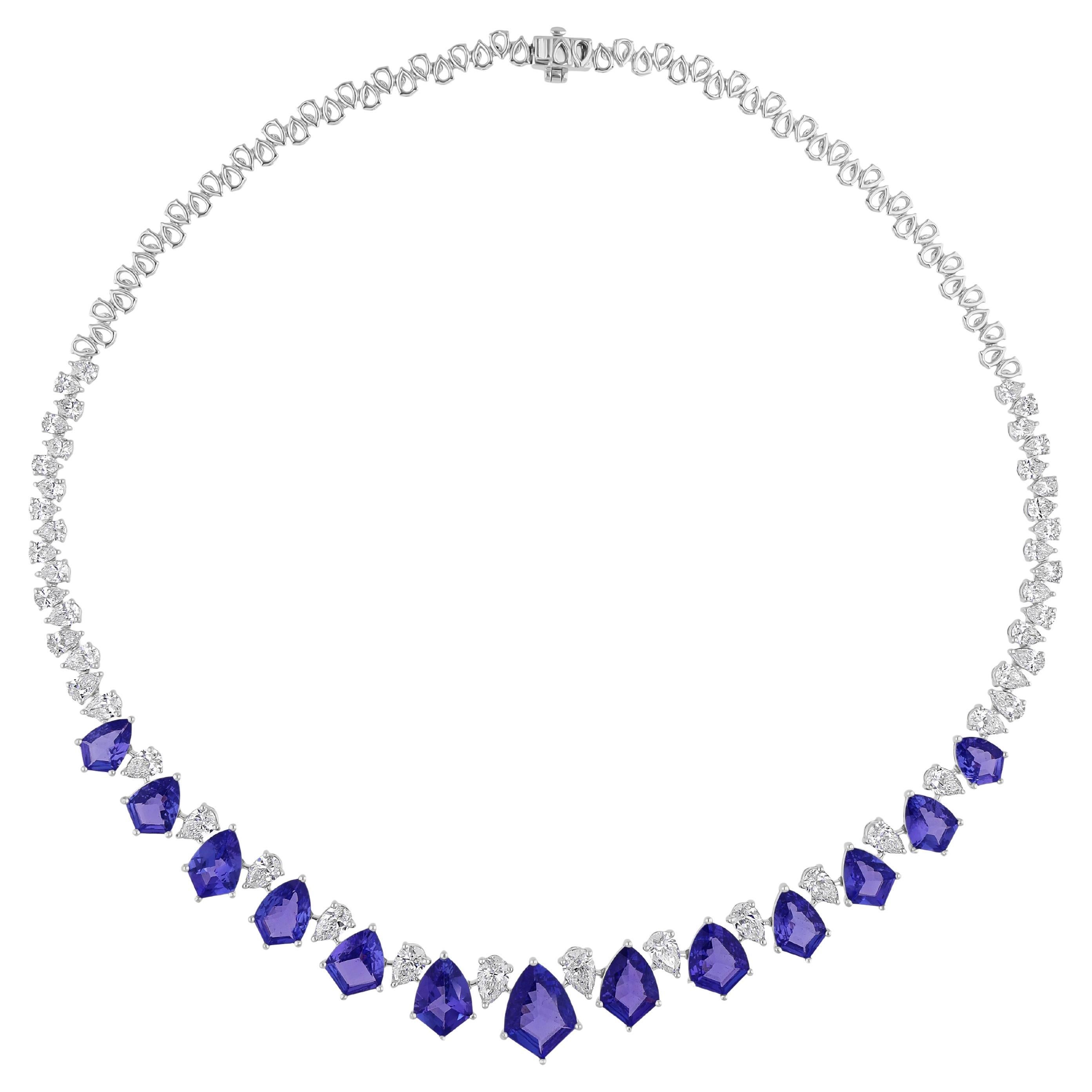 19.47 Carat Tanzanite 9.05 Carat SI/H Pear Diamond Necklace 14 Karat White Gold For Sale