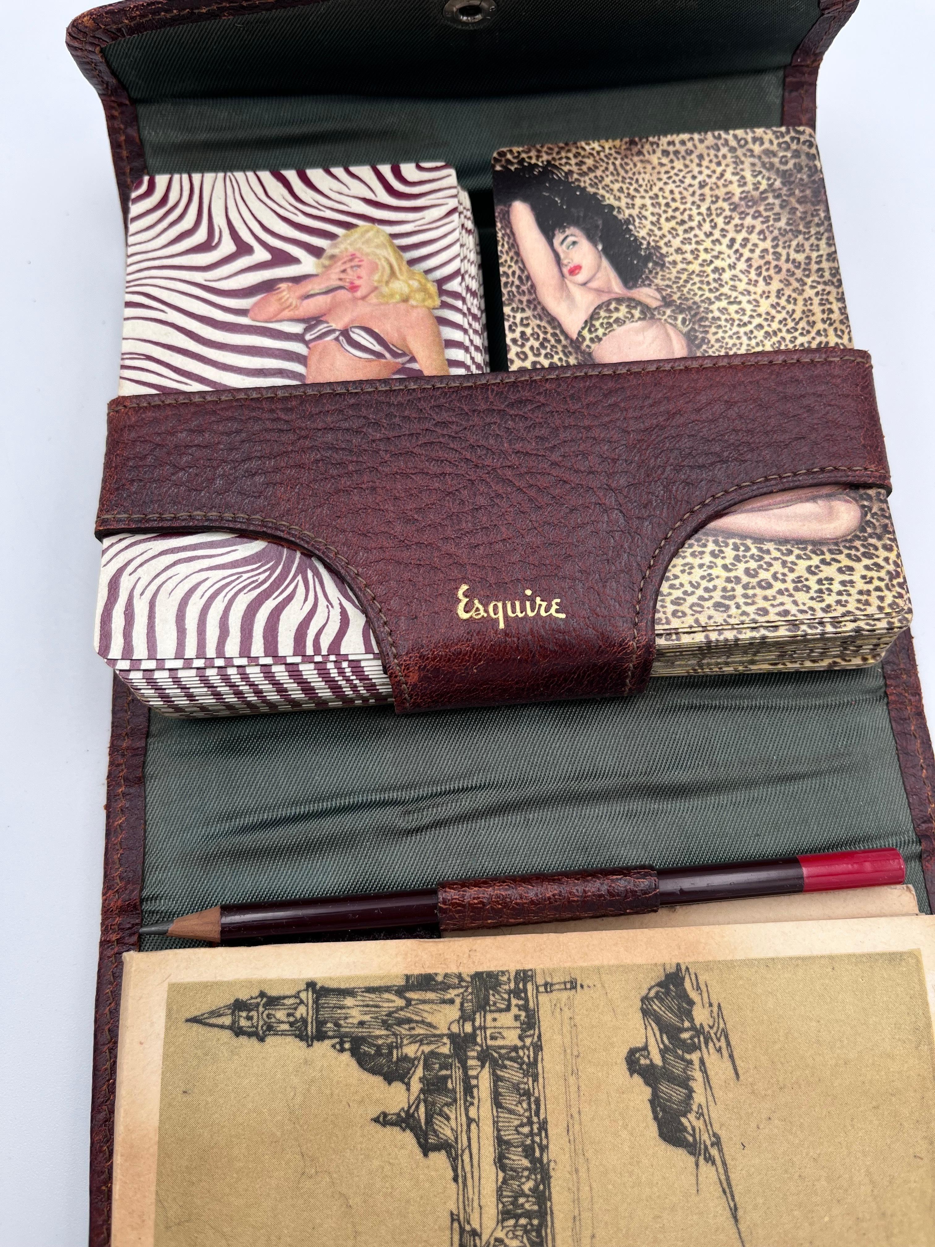 1947 Esquire Pin Up Zebra Cheetah Bridge Jeu de cartes de poker dans un étui en cuir en vente 6
