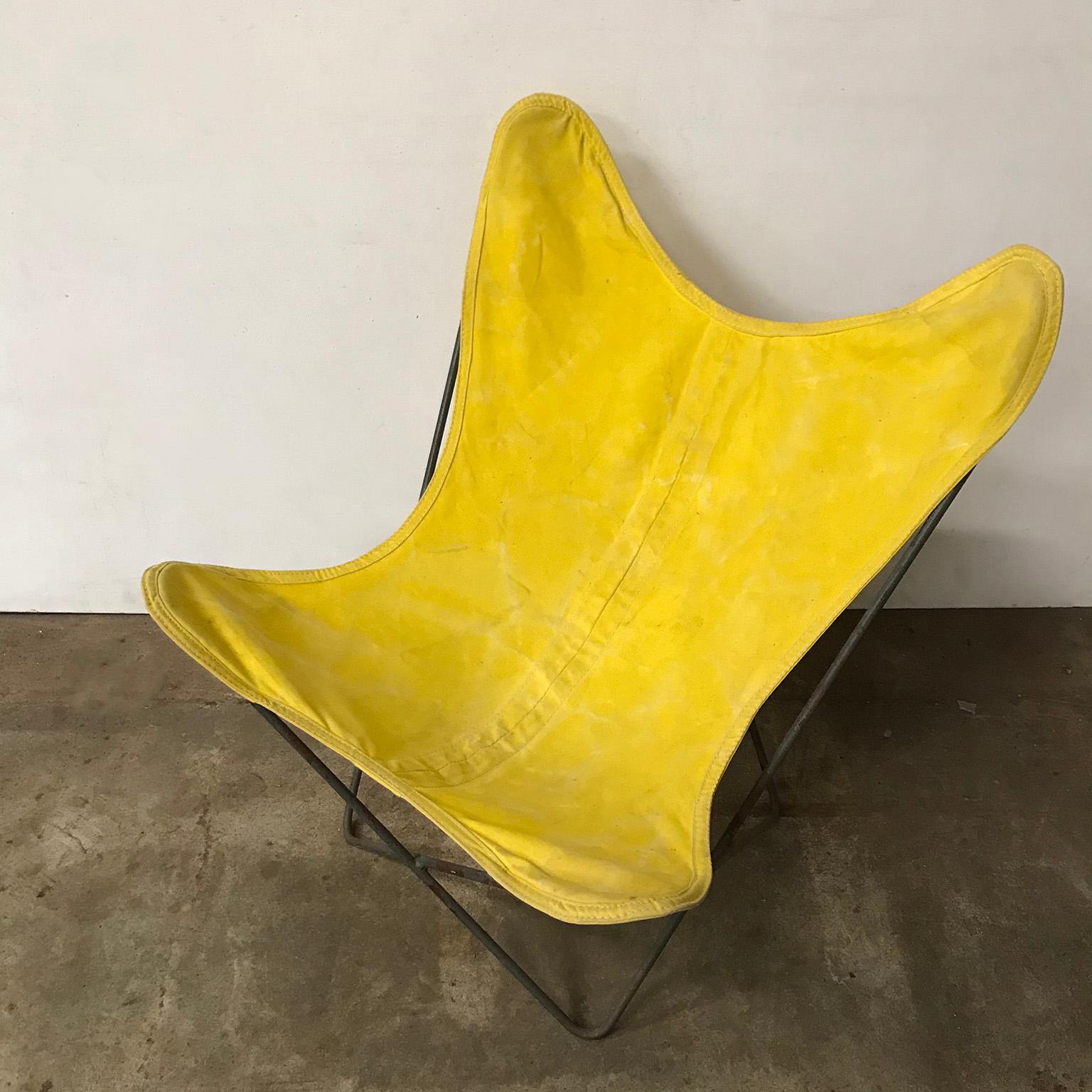 Mid-20th Century 1947, Hardoy, Ferrari, Yellow Cover with Black Base Butterfly Chair