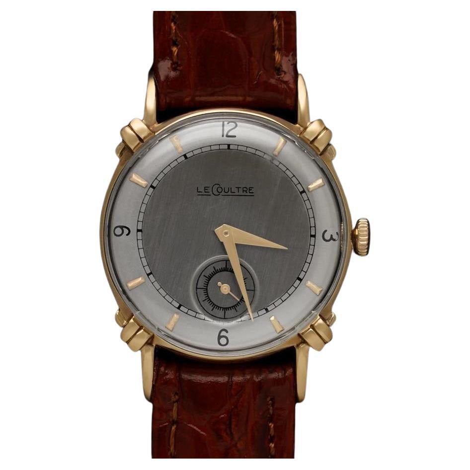 1947 Jaeger-LeCoultre Vintage Mens Midsize Watch, Beautiful Case - 14K Gold For Sale