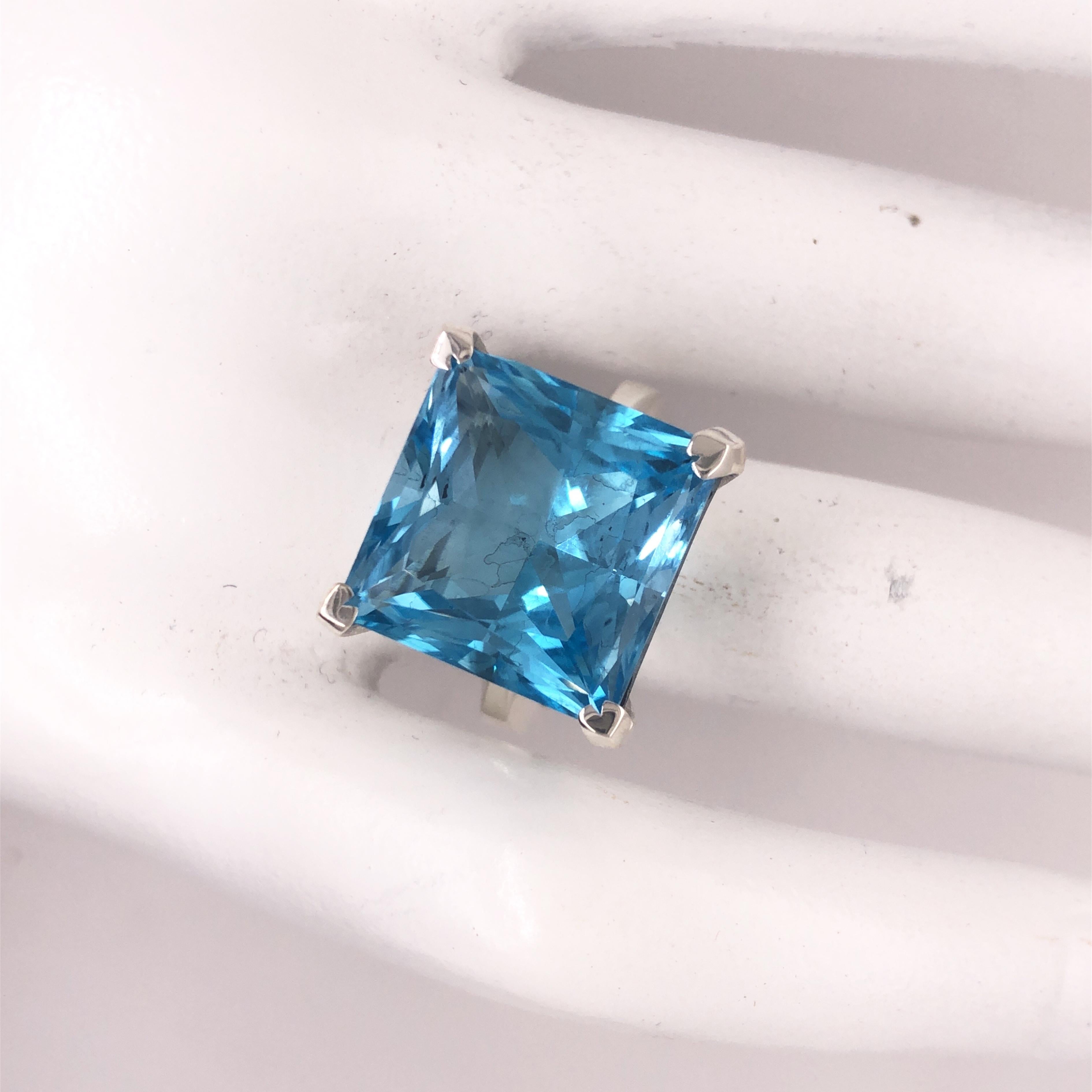 19.47 Karat Princess Cut Natural Light Blue Topaz Cocktail Ring For Sale 7