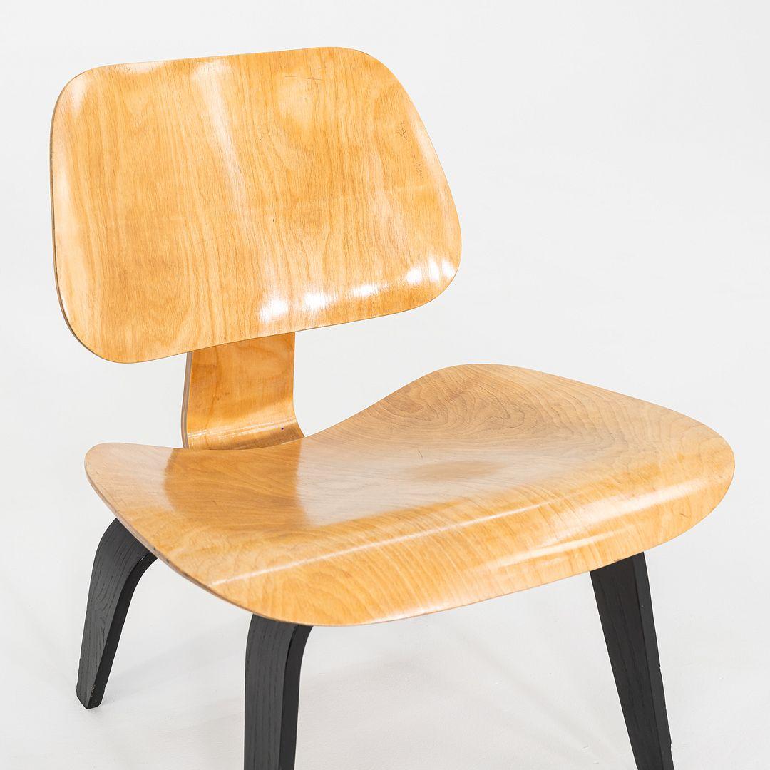Mid-20th Century 1947 Pair of Evans Eames LCW Chairs in Birch with Ebonized Legs For Sale