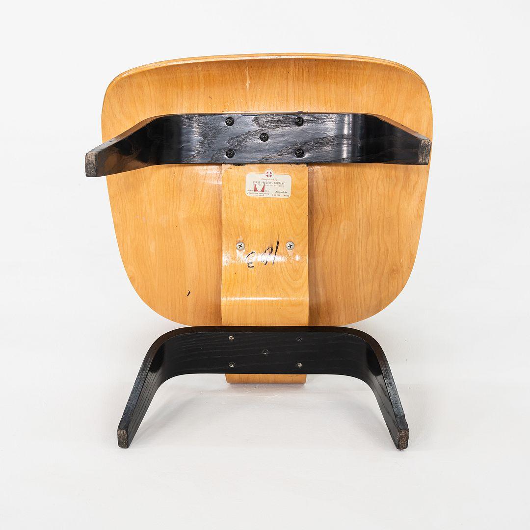 1947 Pair of Evans Eames LCW Chairs in Birch with Ebonized Legs For Sale 2