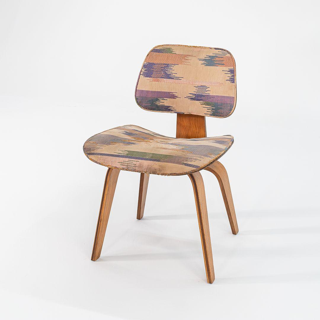 1947 Rare Eames Evans Herman Miller DCW Dining Chair in Calico Ash & Fabric For Sale 4