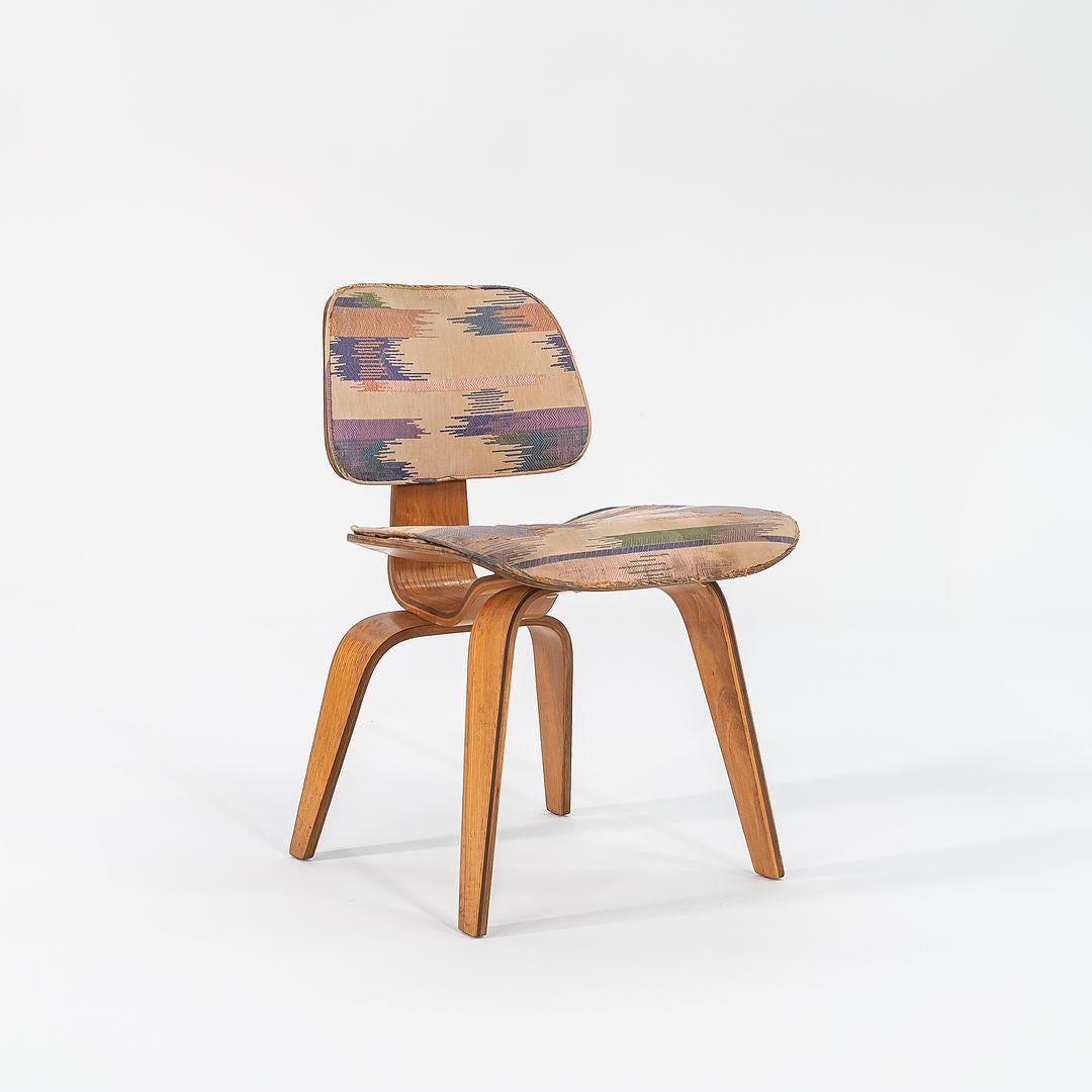 1947 Rare Eames Evans Herman Miller DCW Dining Chair in Calico Ash & Fabric For Sale 3