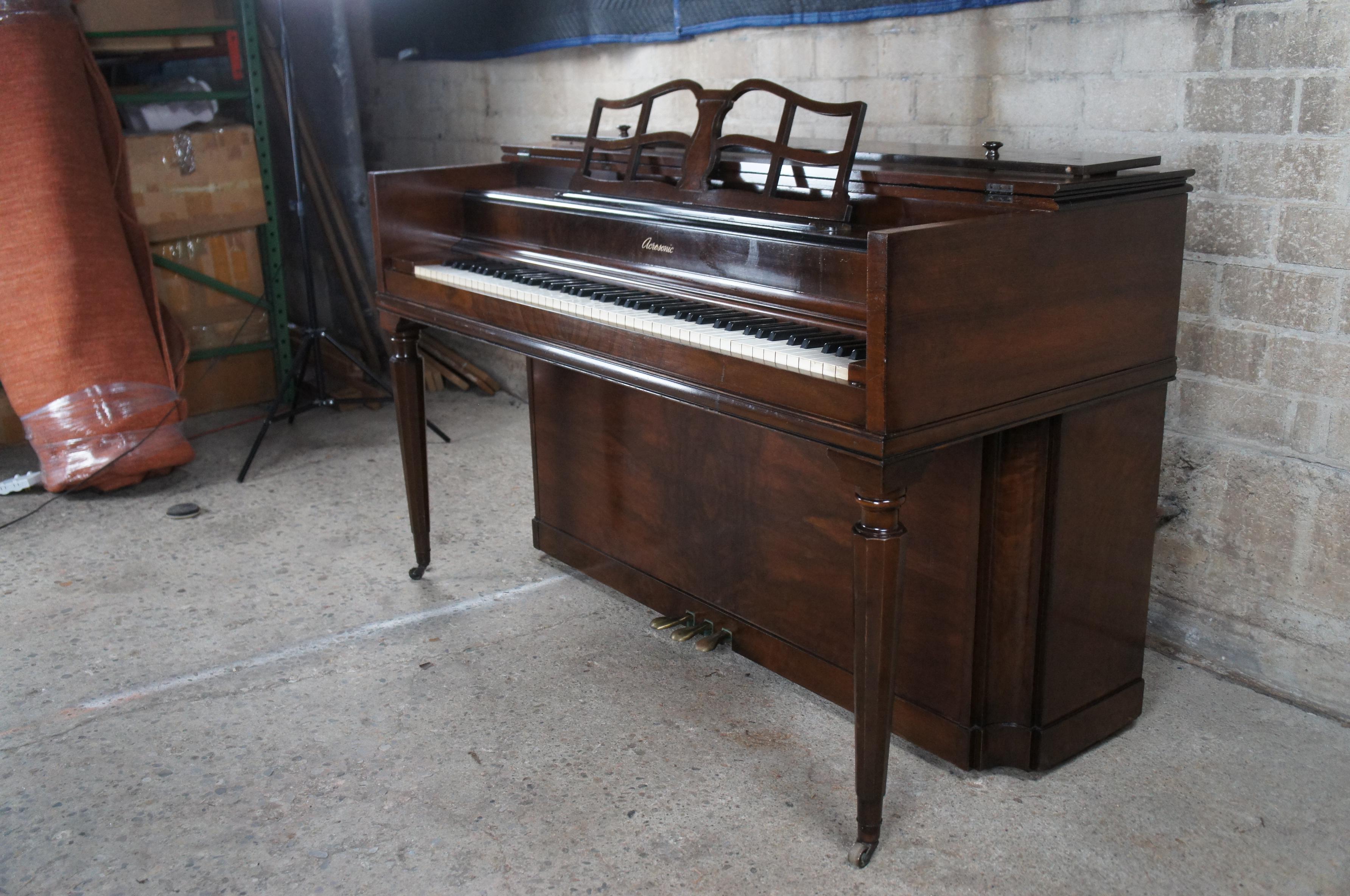 Mid-20th Century 1947 Vintage Baldwin Acrosonic 88 Key Walnut Upright Spinet Piano 58