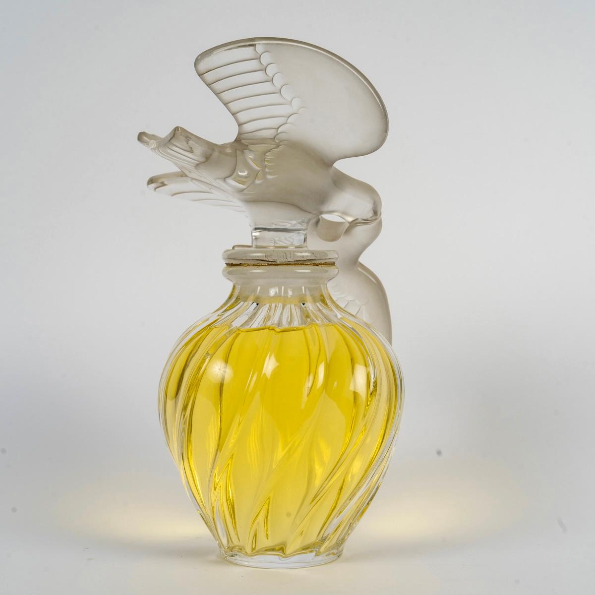 Molded 1948 Marc Lalique Giant Perfume Bottle L'Air du Temps For Nina Ricci For Sale