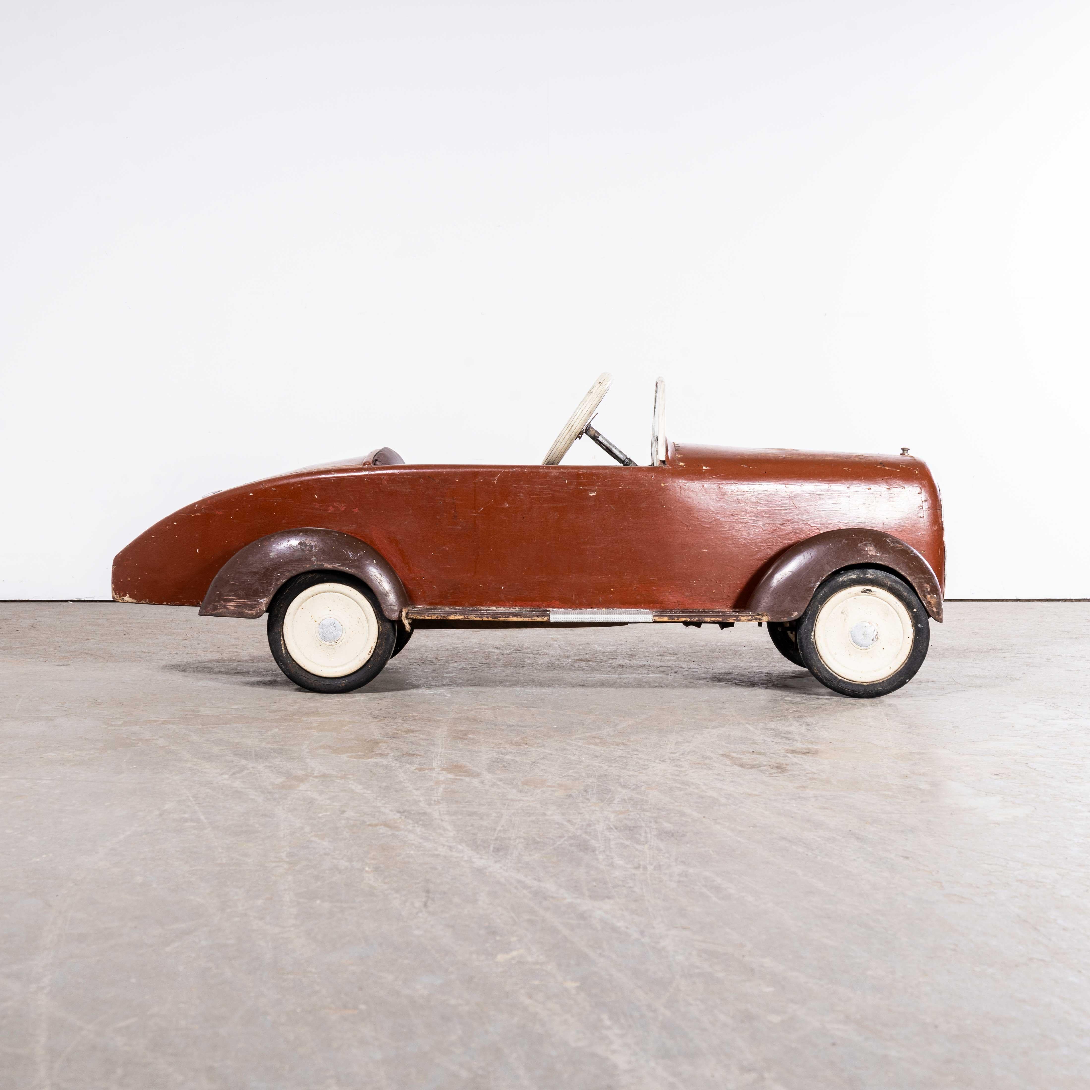 Milieu du XXe siècle Chariot pédal italien original construit à la main, 1948 en vente
