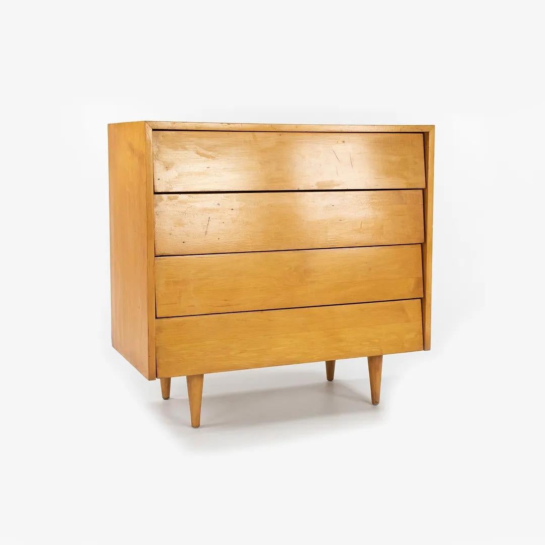 American 1948 Pair of Florence Knoll Associates No. 126 Louvered Dressers/Chests in Maple For Sale