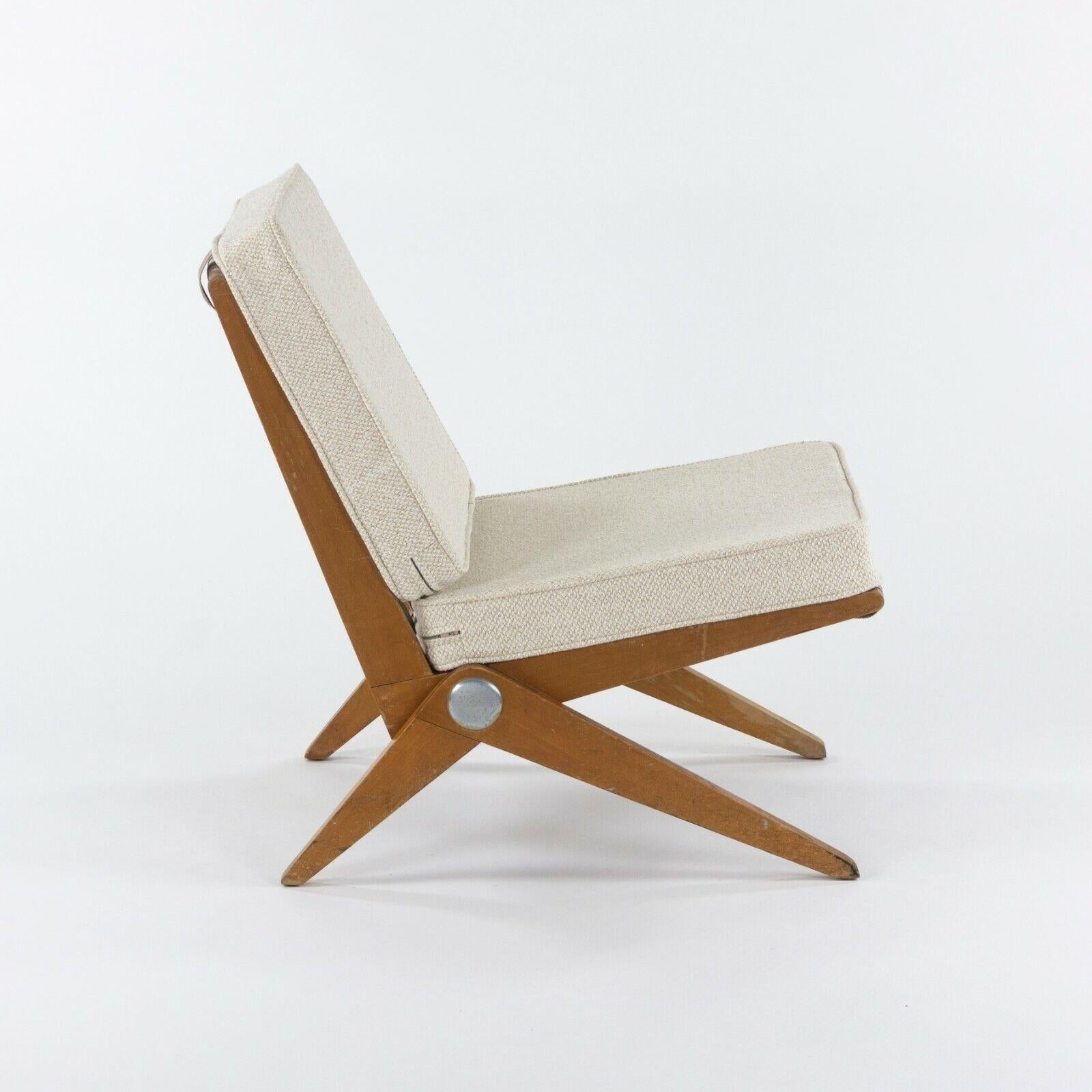 1948 Ein Paar Pierre Jeanneret für Knoll Associates Nr. 92 Scherenstühle im Zustand „Gut“ im Angebot in Philadelphia, PA