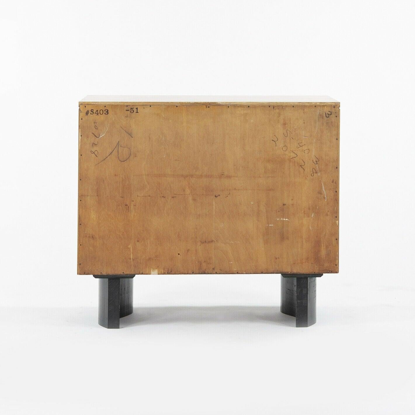 Zweitürige Schränke von Eliel Saarinen & Swanson Johnson Furniture Co, 1948, Paar (Mitte des 20. Jahrhunderts) im Angebot